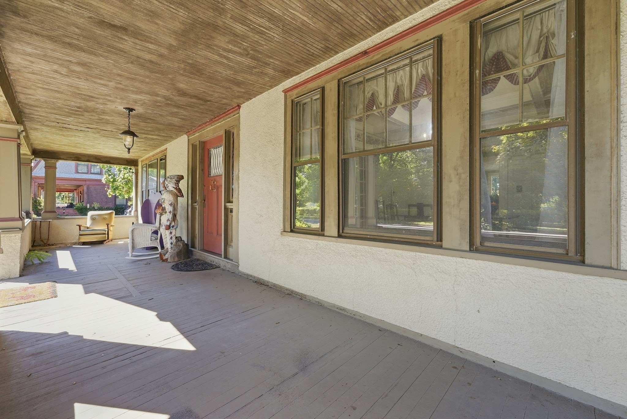 98 Bellevue Ave Property Photo 4