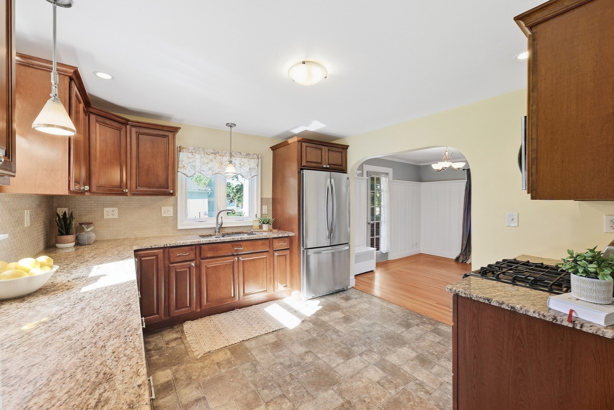 25 Dearborn Street Property Photo 8