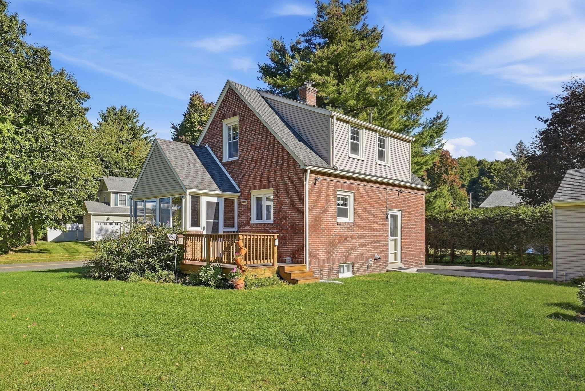 25 Dearborn Street Property Photo 30