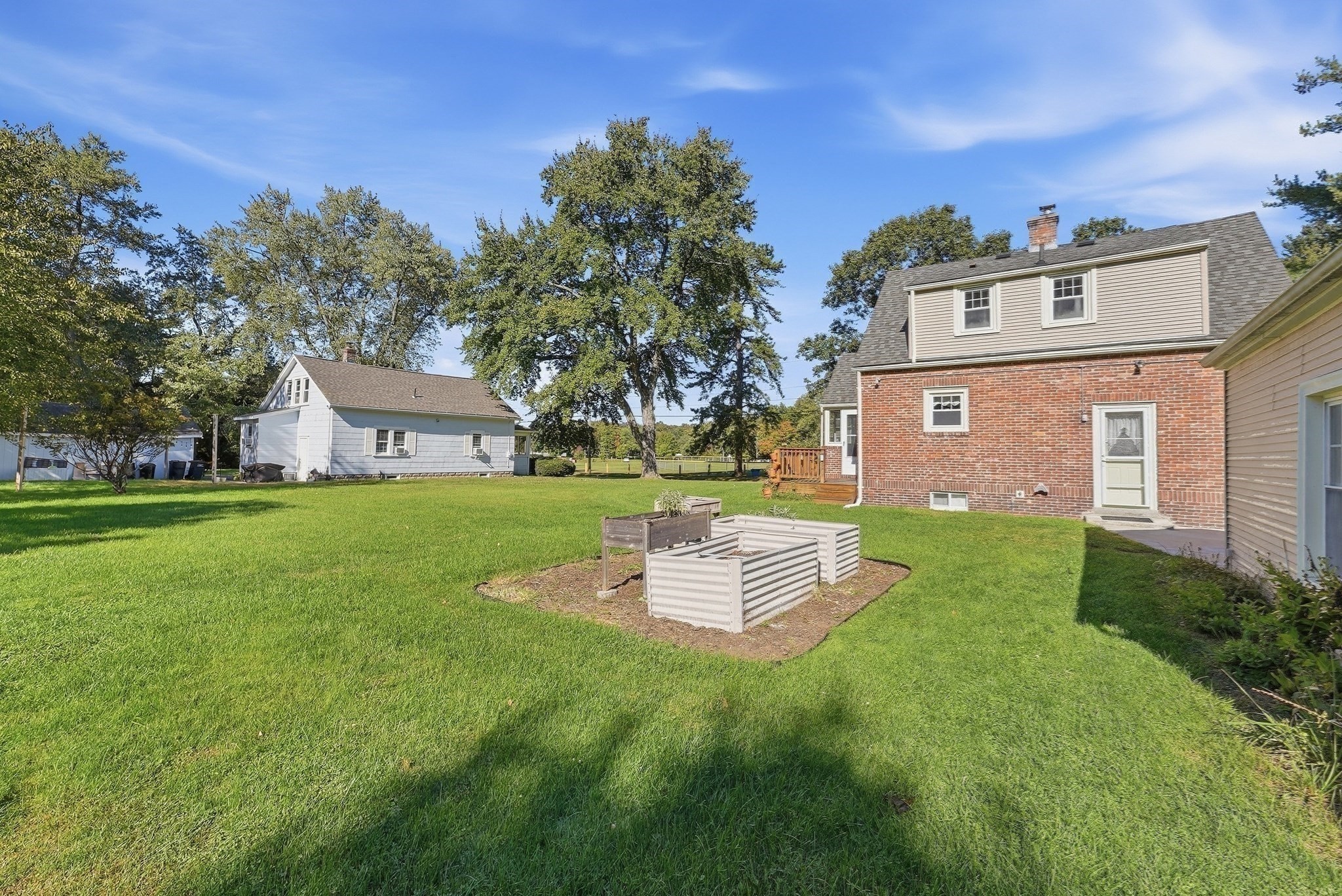 25 Dearborn Street Property Photo 31