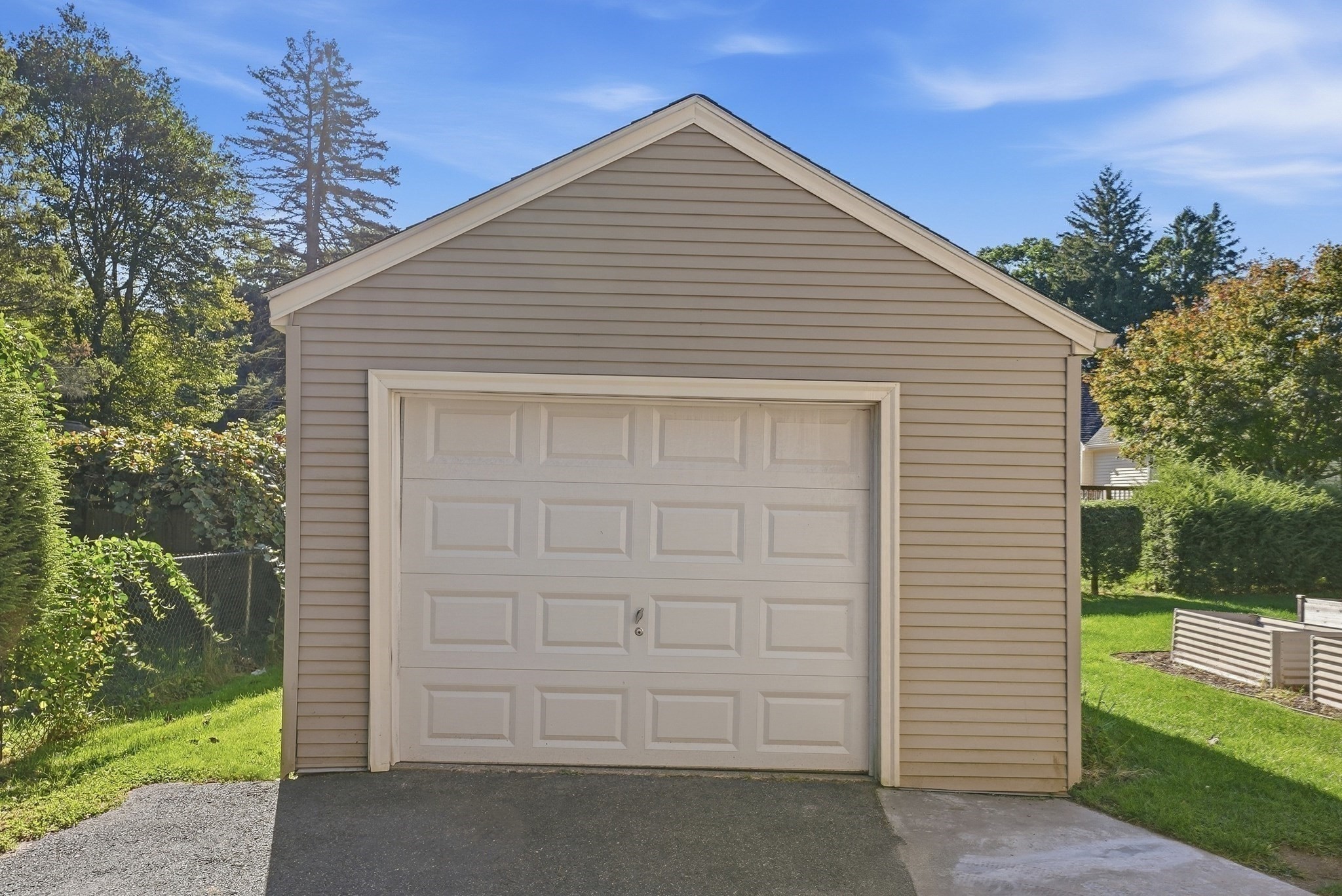 25 Dearborn Street Property Photo 33
