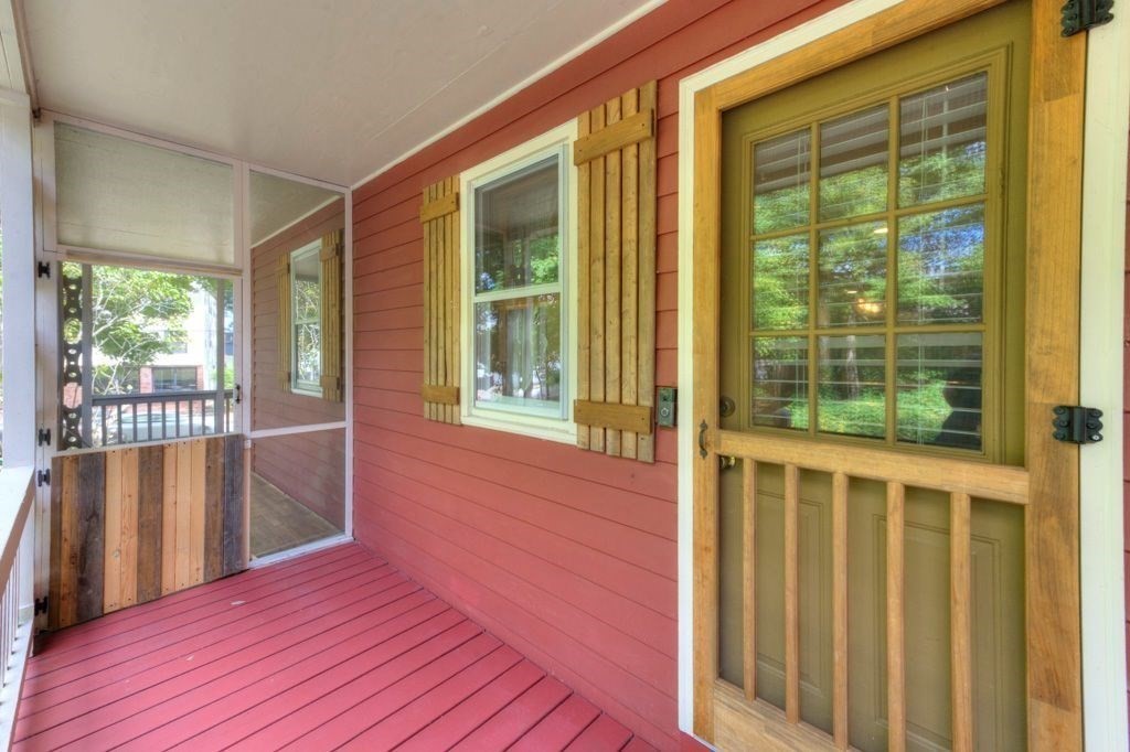 352 Lake Ave. Property Photo 3