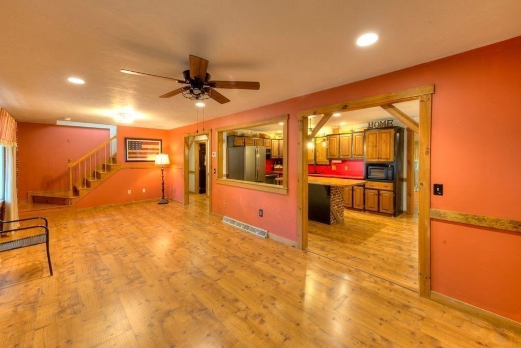 352 Lake Ave. Property Photo 7