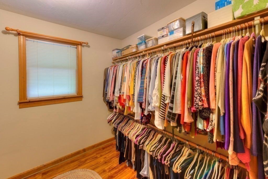352 Lake Ave. Property Photo 12