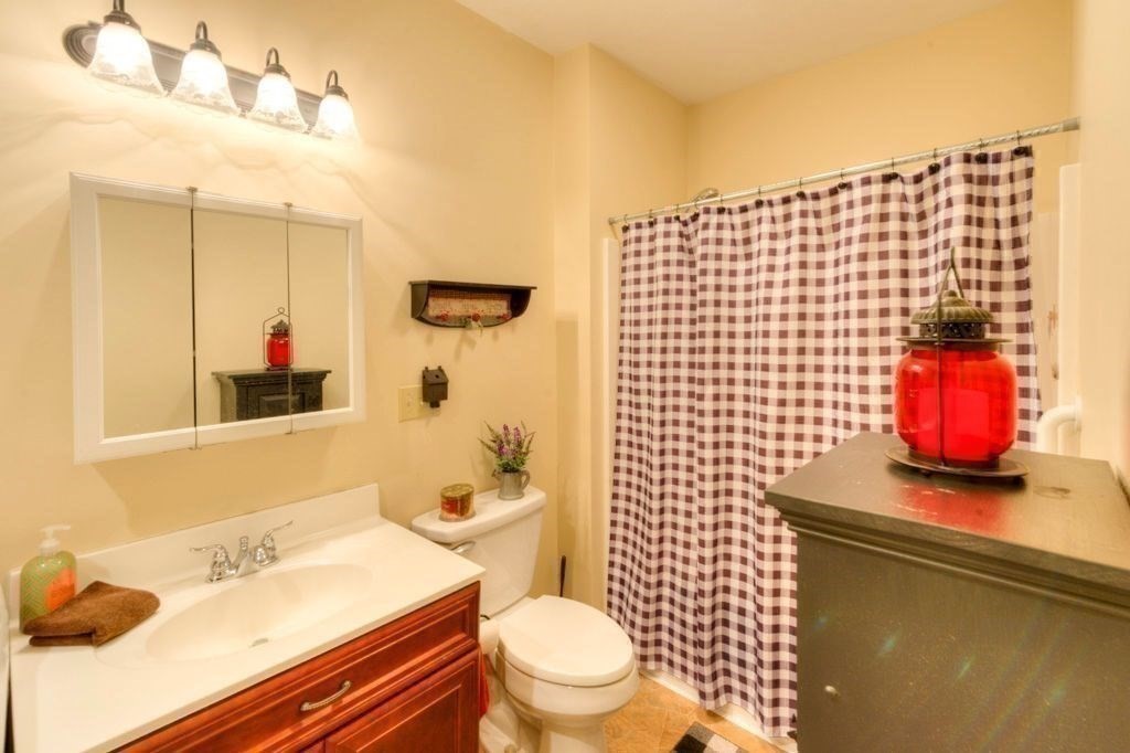 352 Lake Ave. Property Photo 20