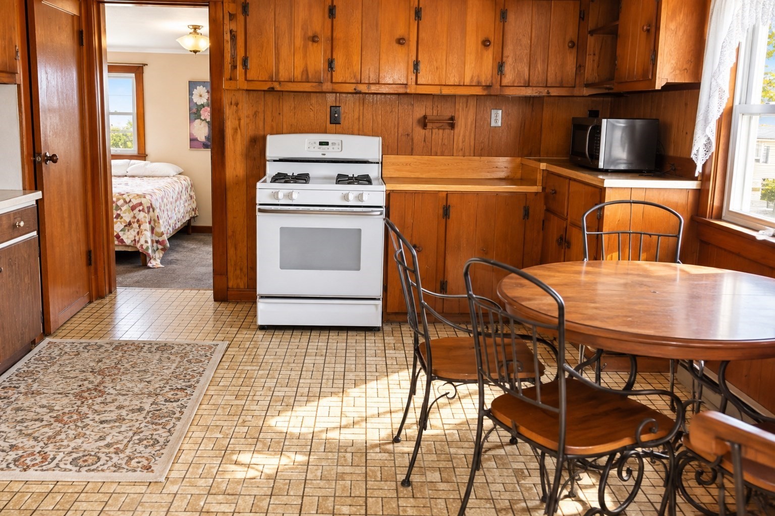 43 Mckinley St. Property Photo 8