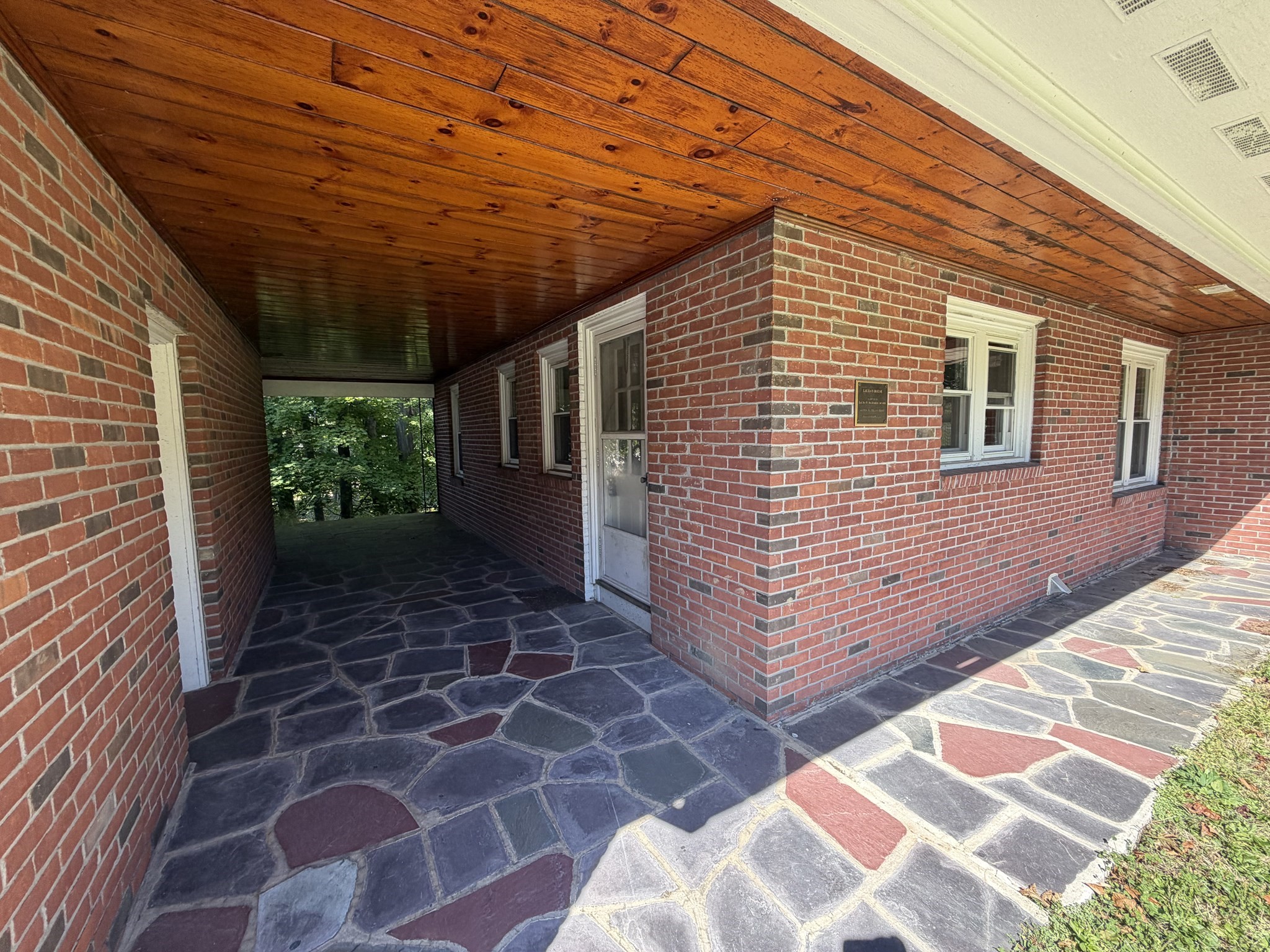 602 Bernardston Rd Property Photo 4