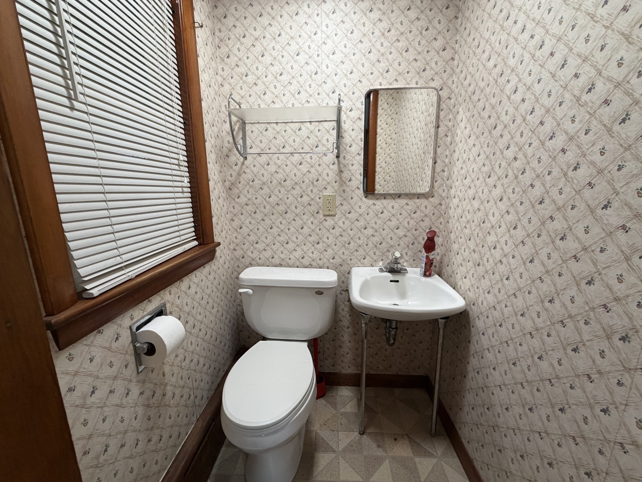 602 Bernardston Rd Property Photo 13