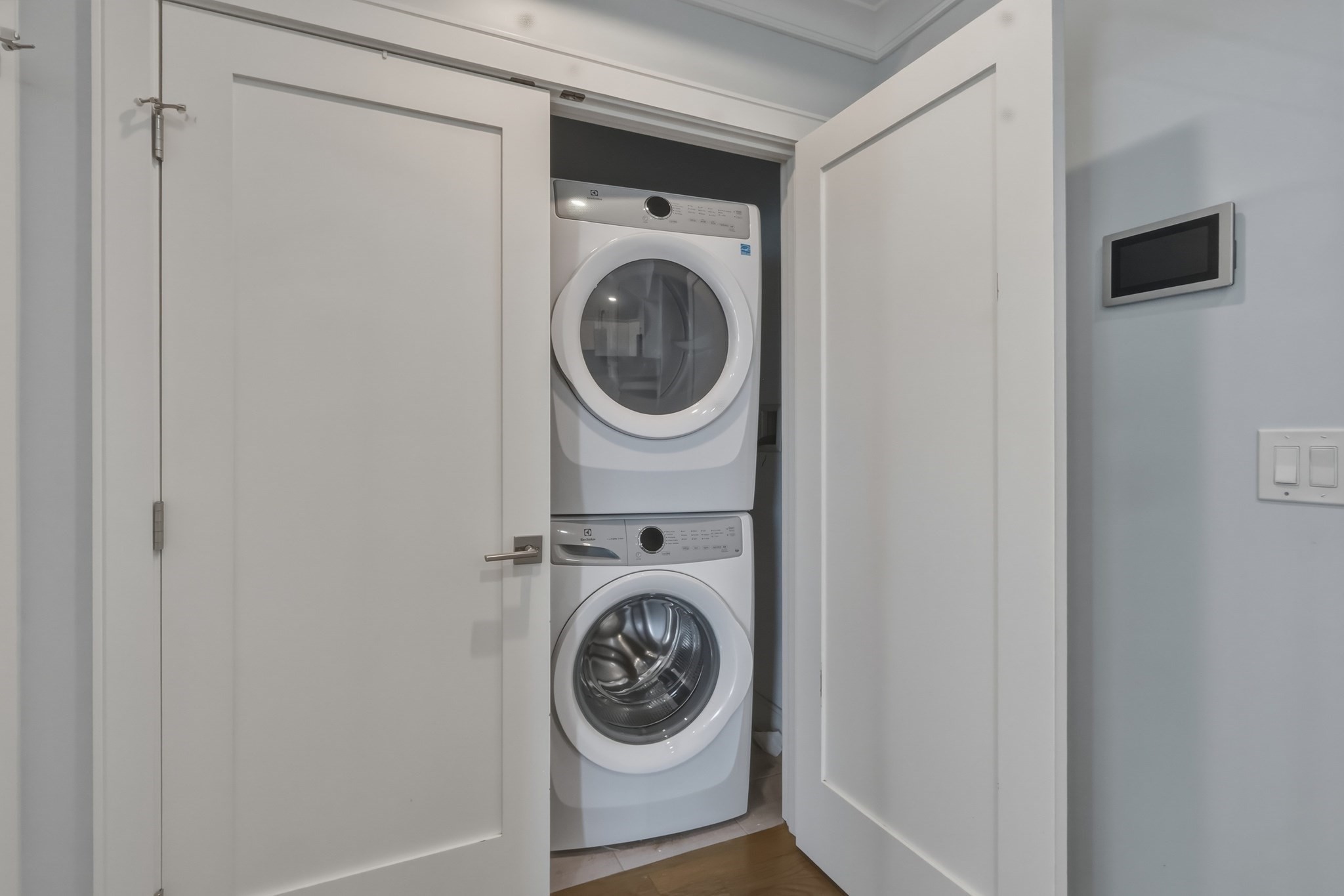 134 Chelsea St # 1a Property Photo 17