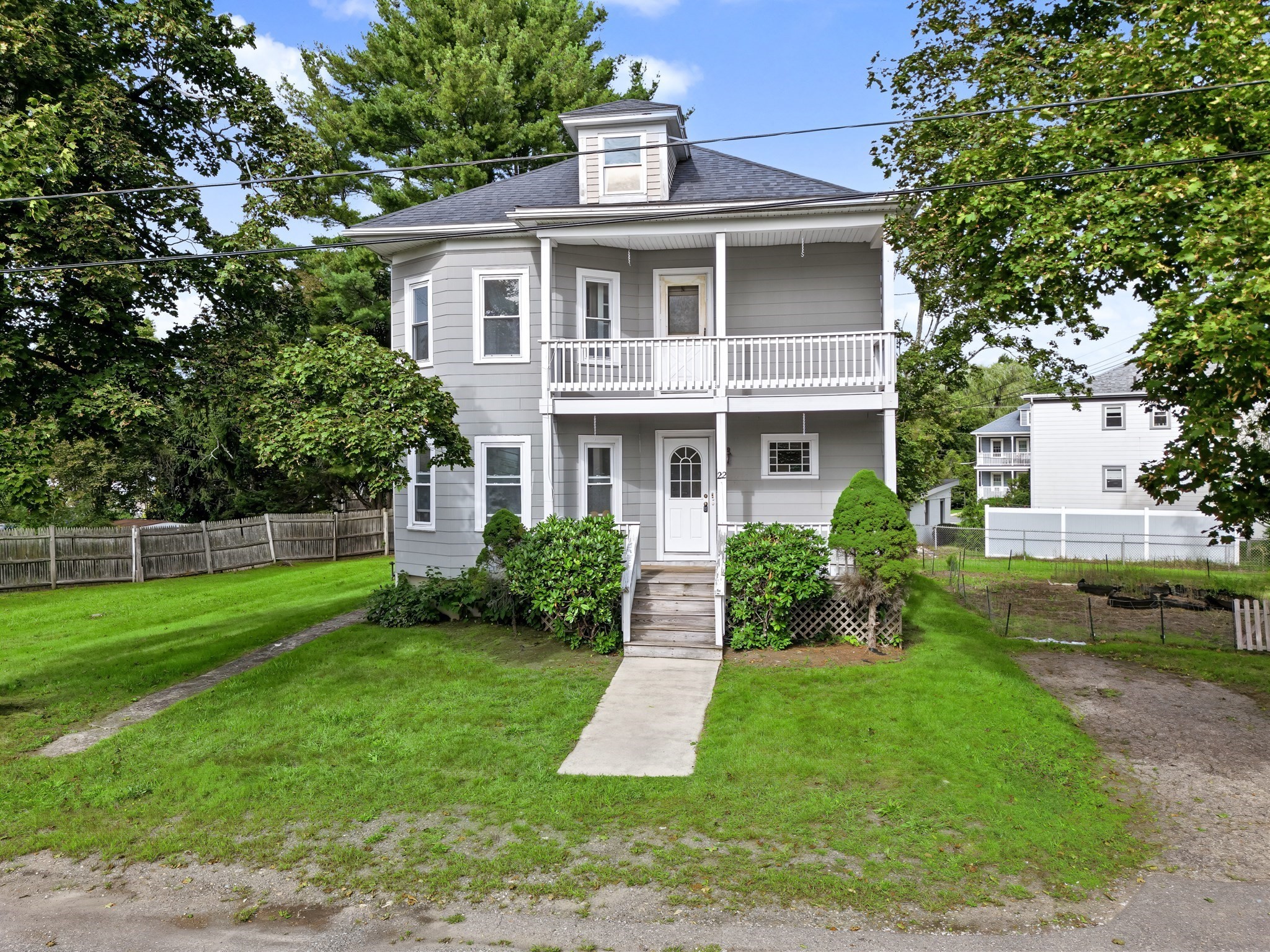 22 Goodwin St