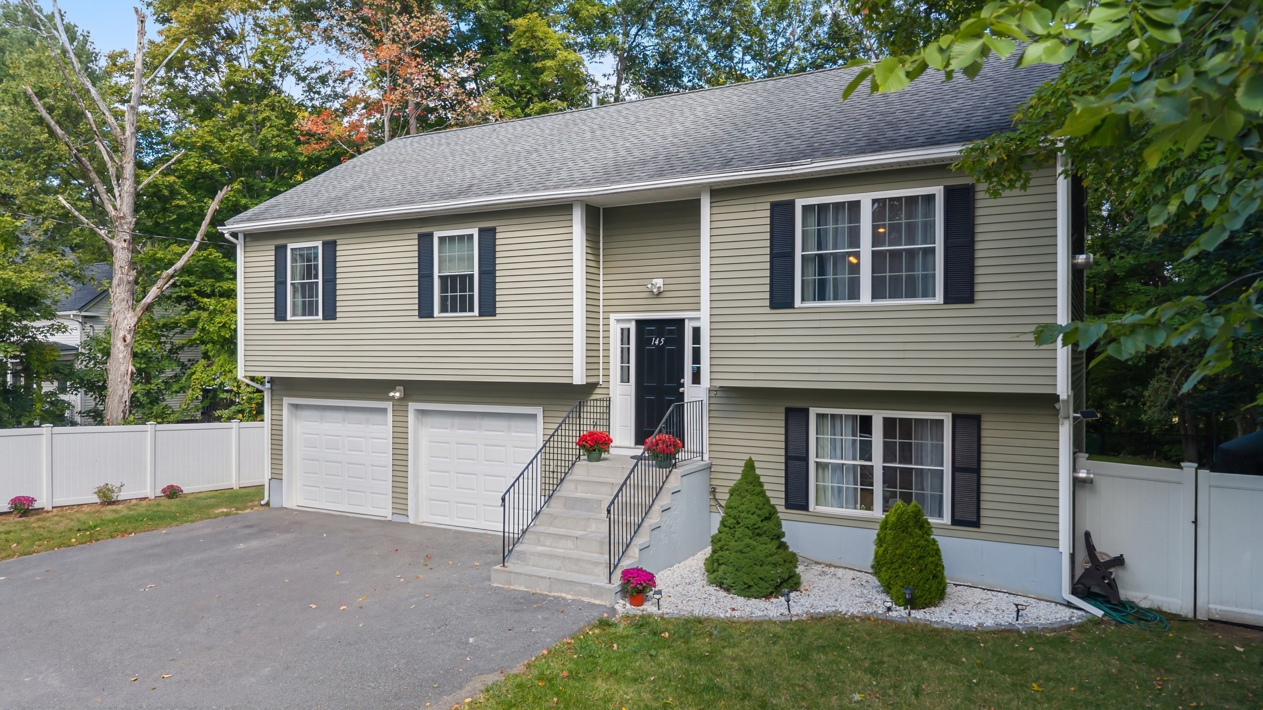 145 Worcester St Property Photo 1
