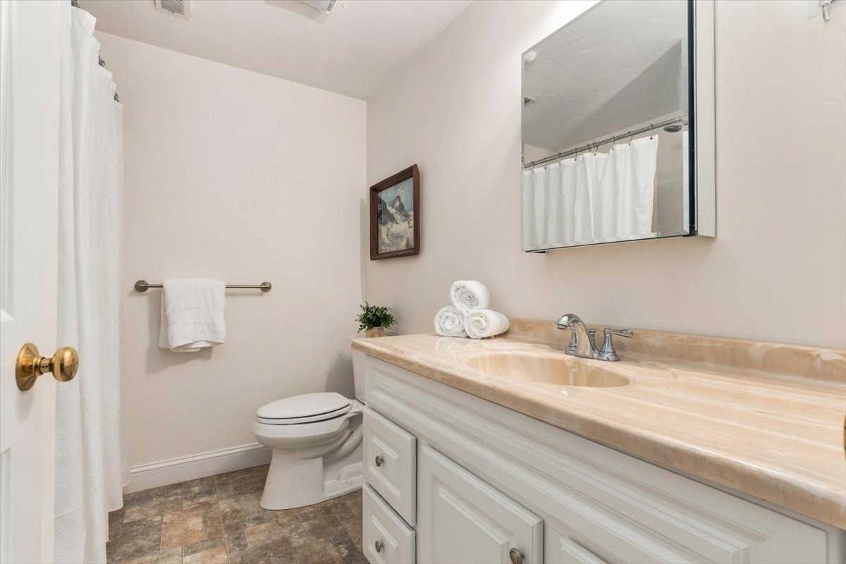 276 East Street Property Photo 20