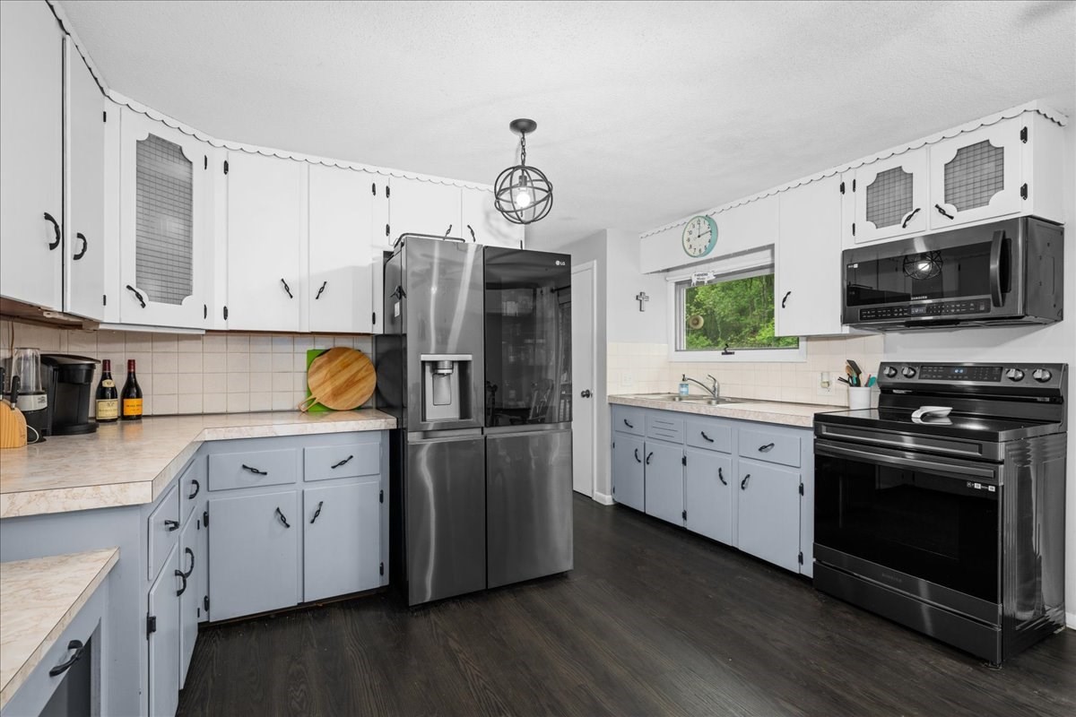 3 Vine St Property Photo 7