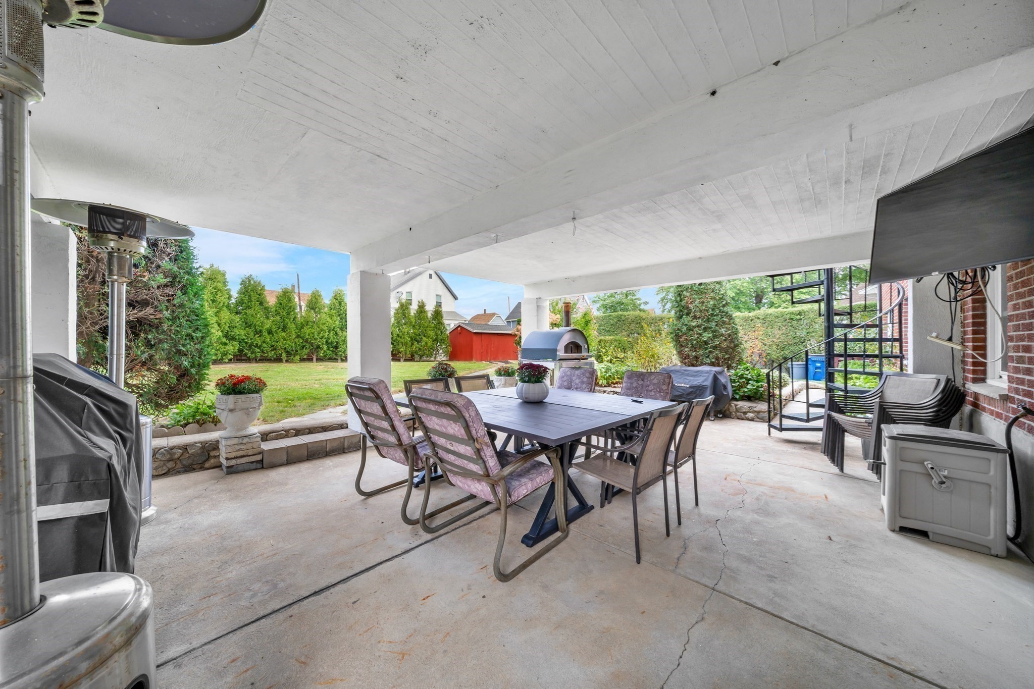 32 Robert Rd Property Photo 5