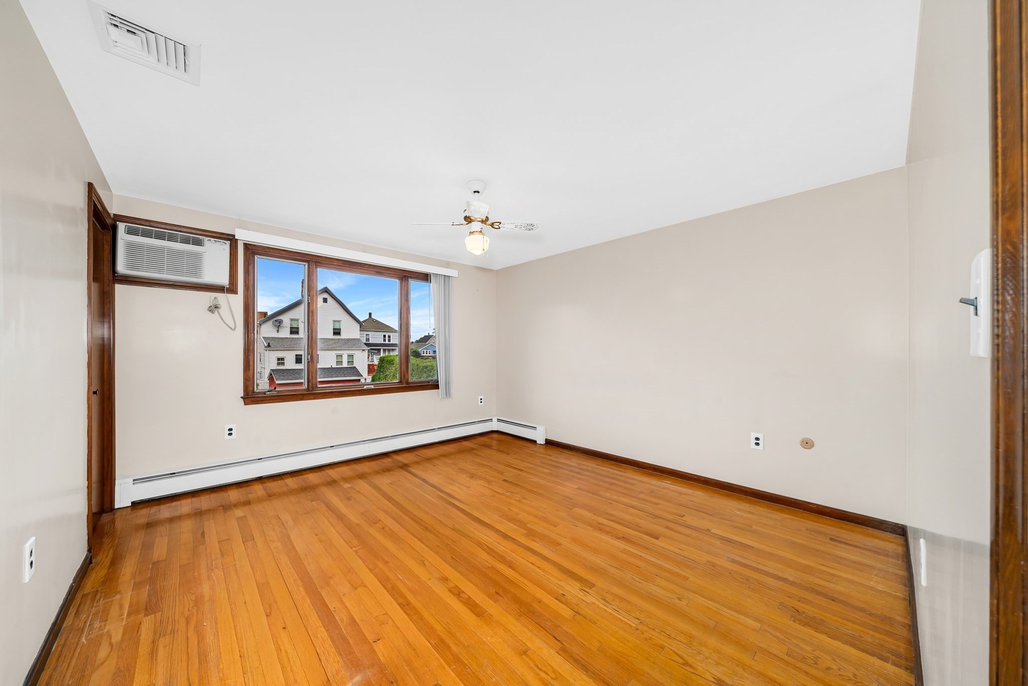 32 Robert Rd Property Photo 15