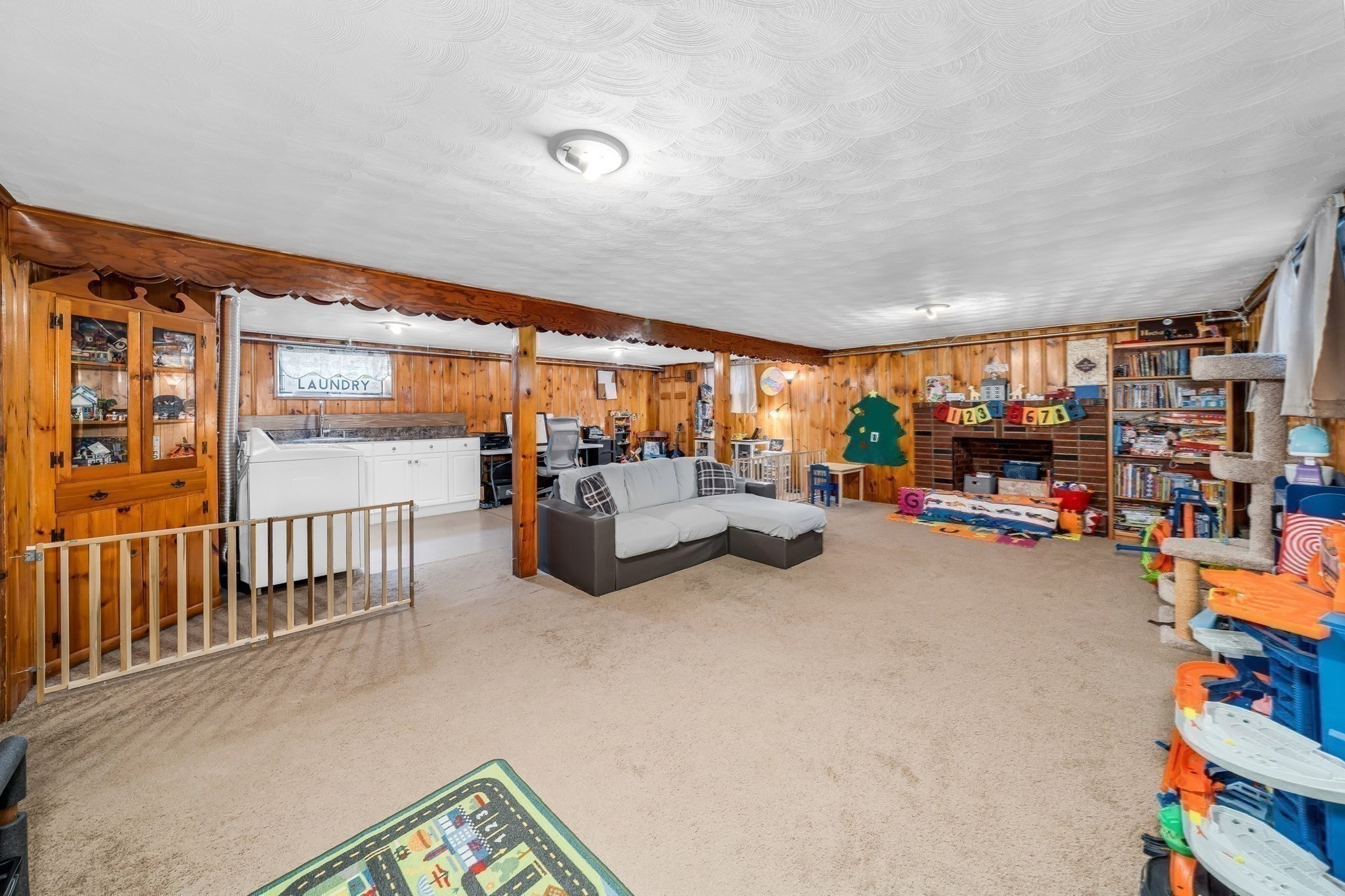 45 Sigourney St Property Photo 16