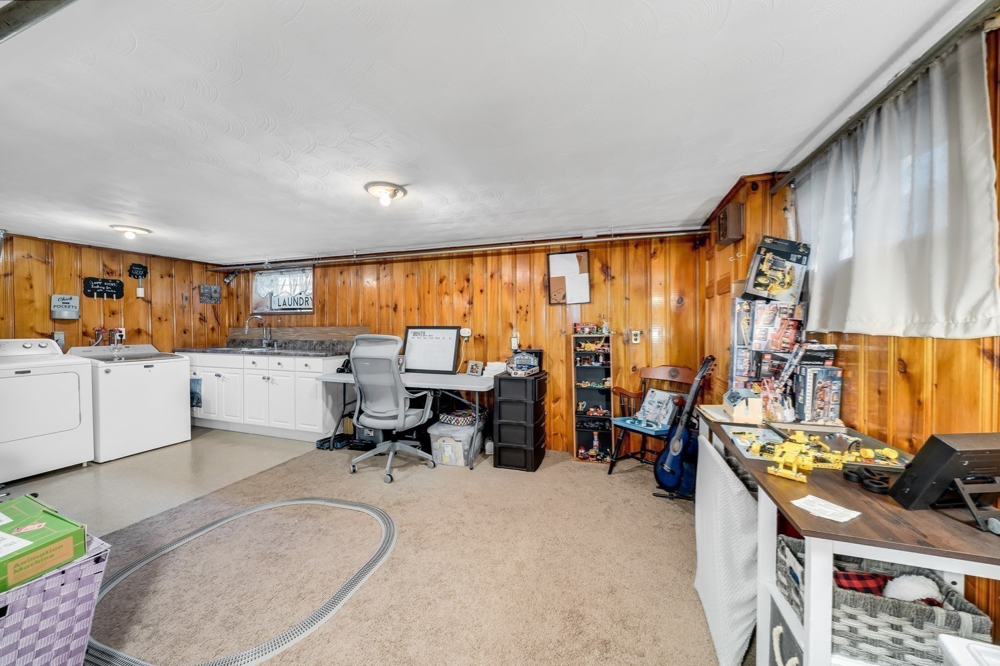 45 Sigourney St Property Photo 17