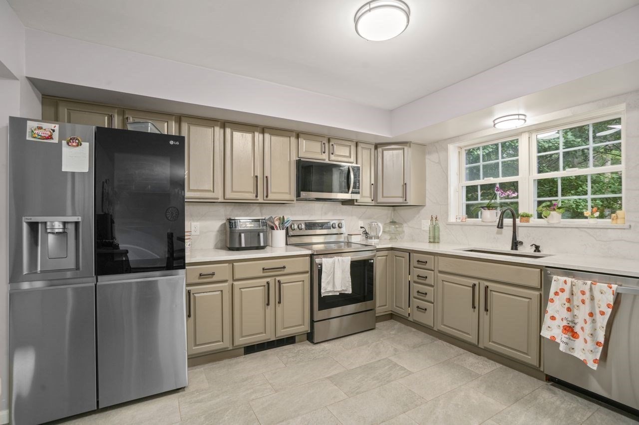 115 Farm Pond Road Property Photo 12