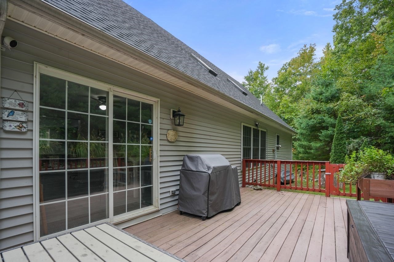 115 Farm Pond Road Property Photo 34