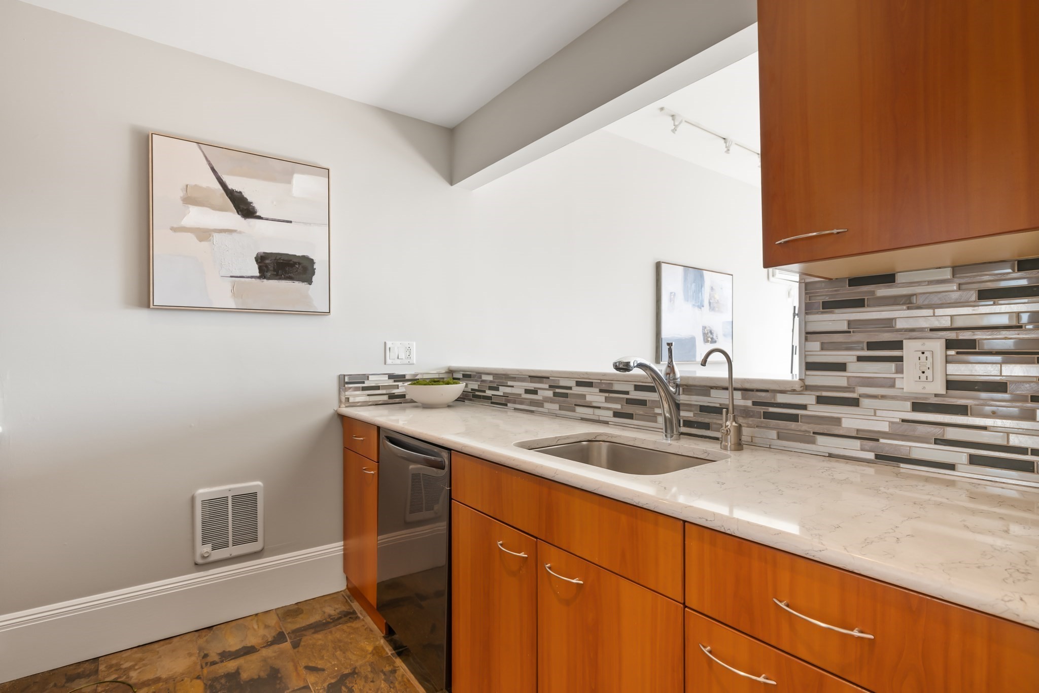 492 Massachusetts Ave # 51 Property Photo 6