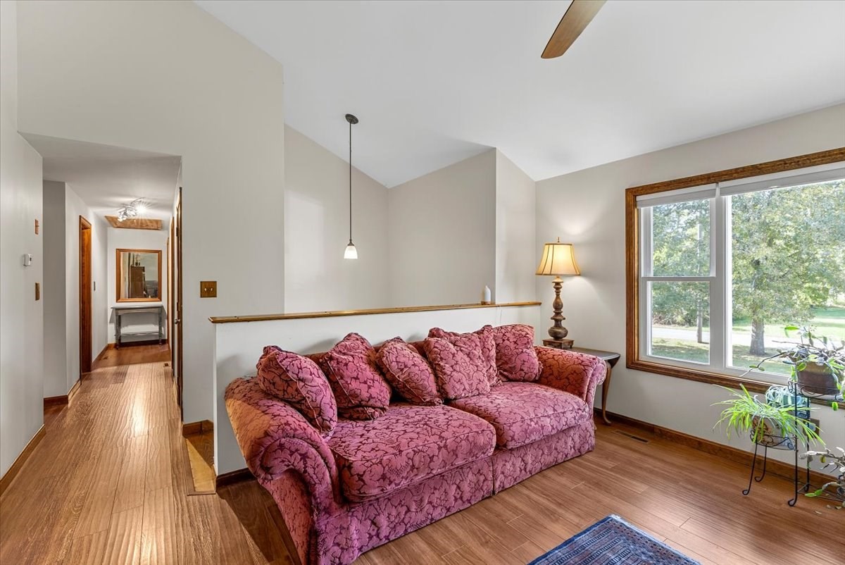 499 Harvard St Property Photo 4