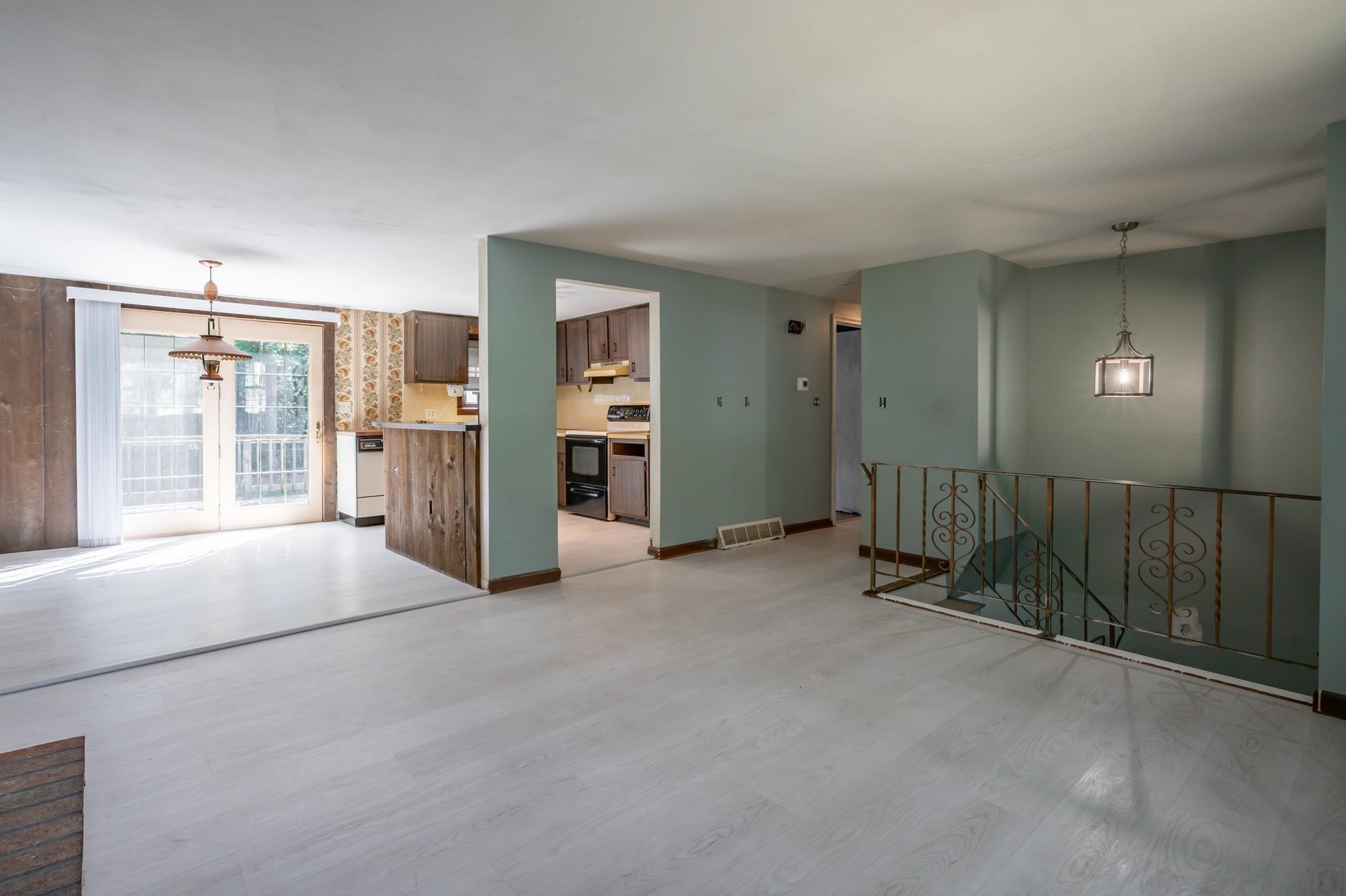 244 Hedges Pond Road Property Photo 7