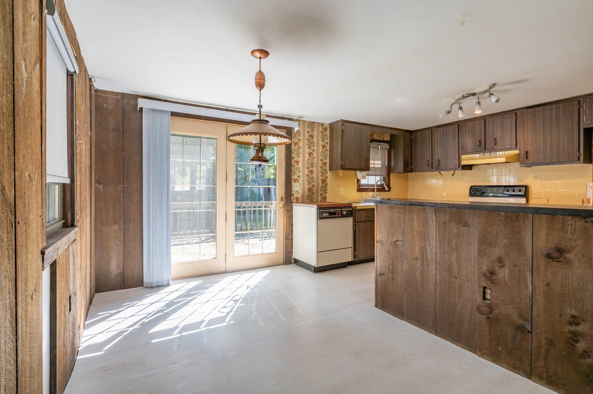 244 Hedges Pond Road Property Photo 17