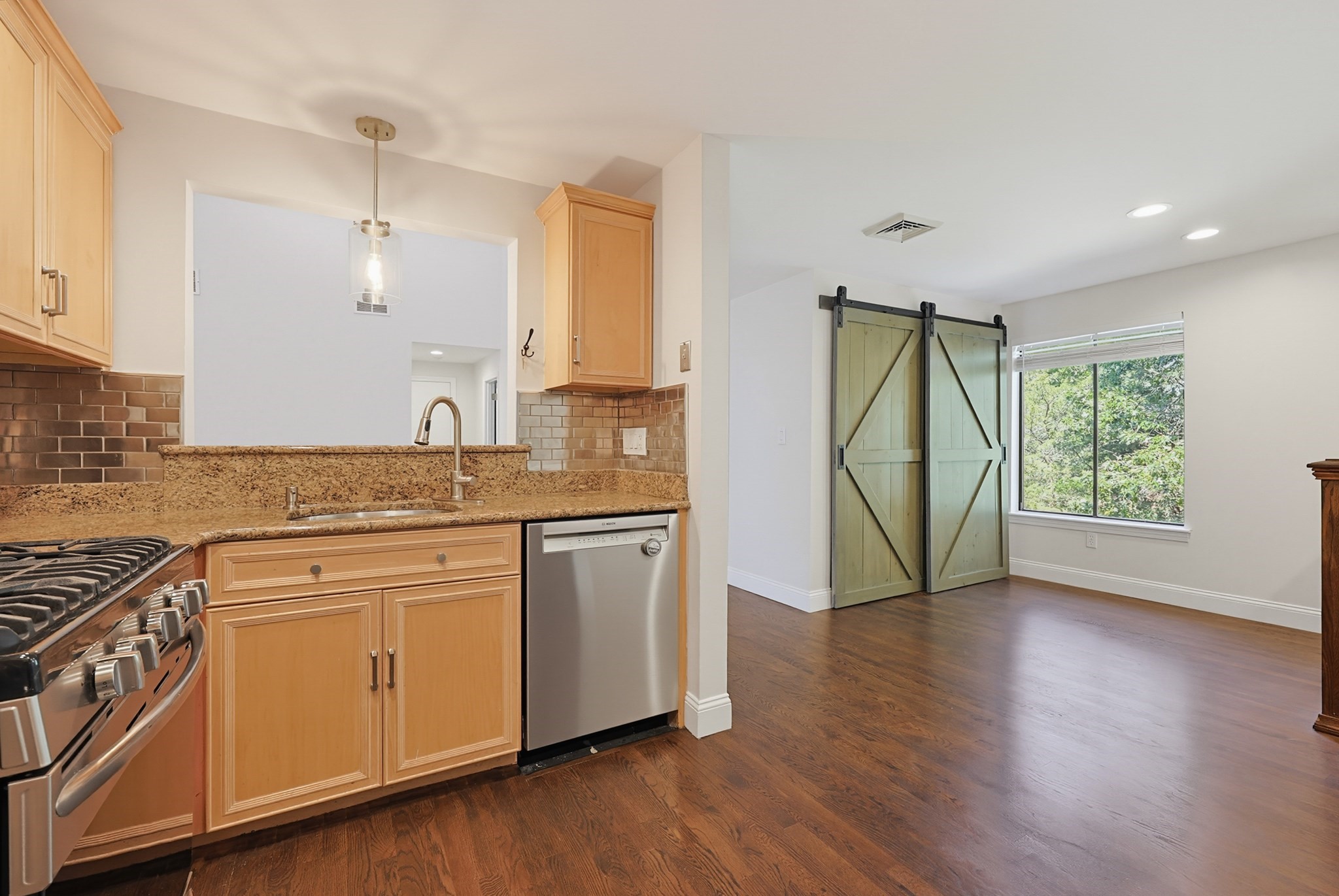 15 First St # A2 Property Photo 14