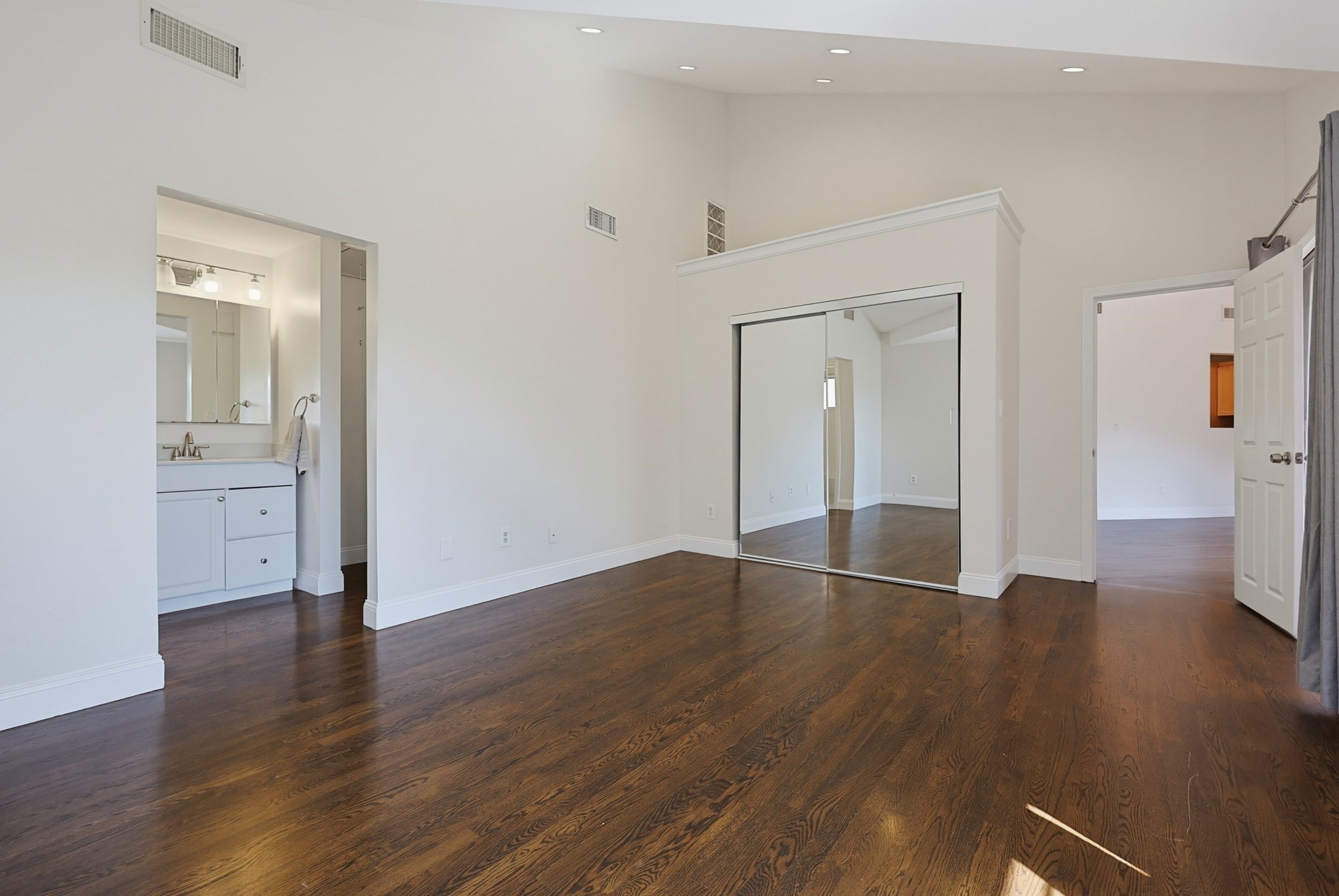 15 First St # A2 Property Photo 32