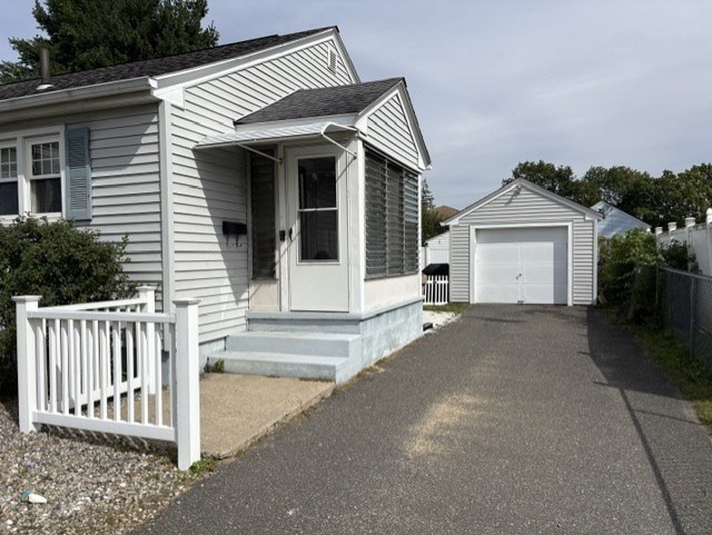 88 Cedar Street Property Photo 2