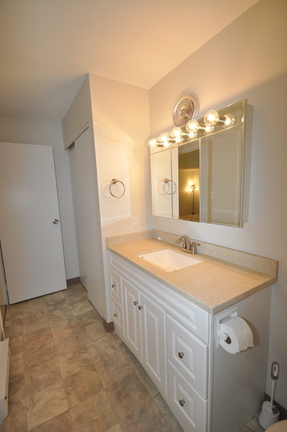 49 Village Brook Lane # 6 Property Photo 14