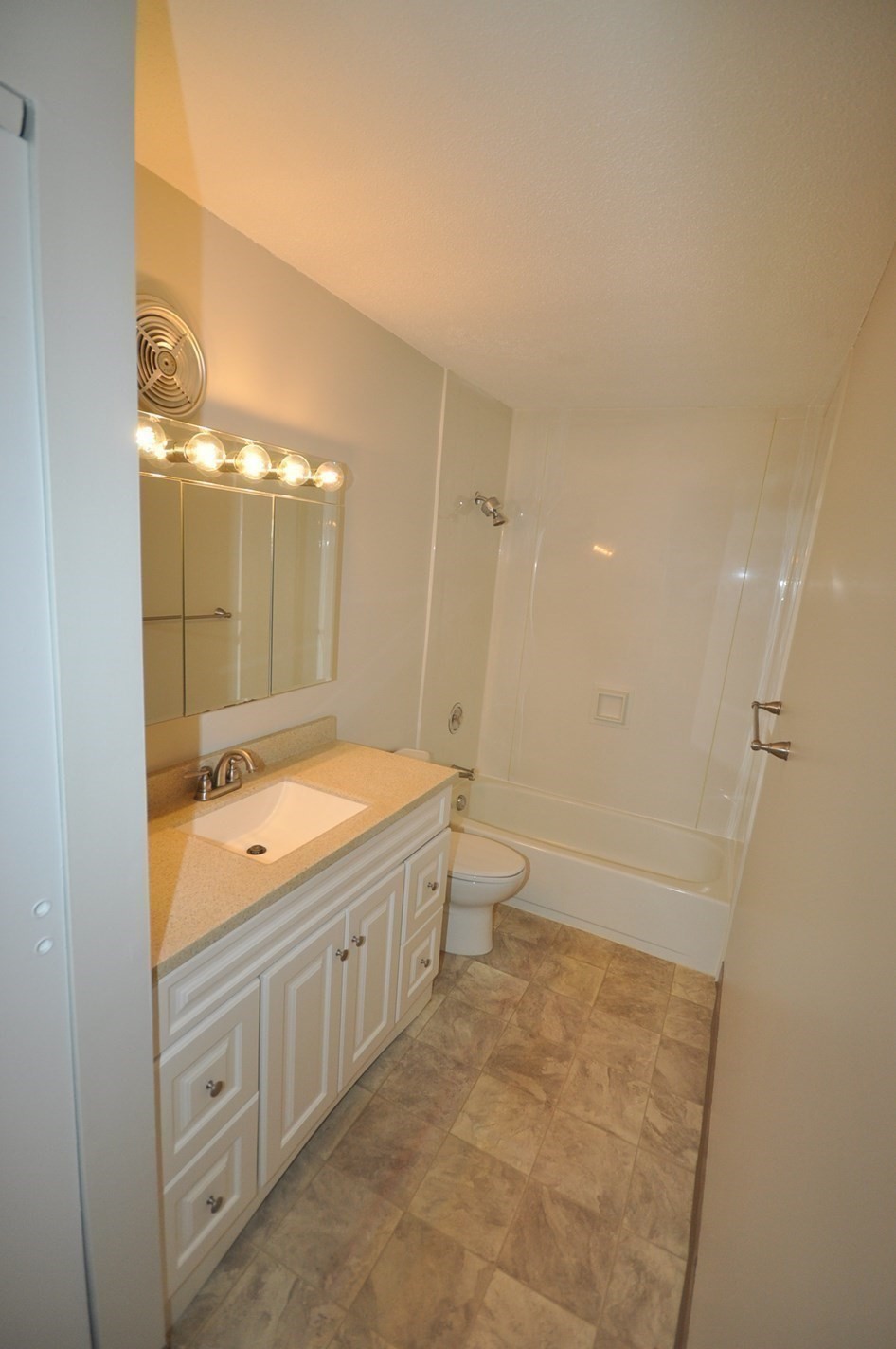 49 Village Brook Lane # 6 Property Photo 15