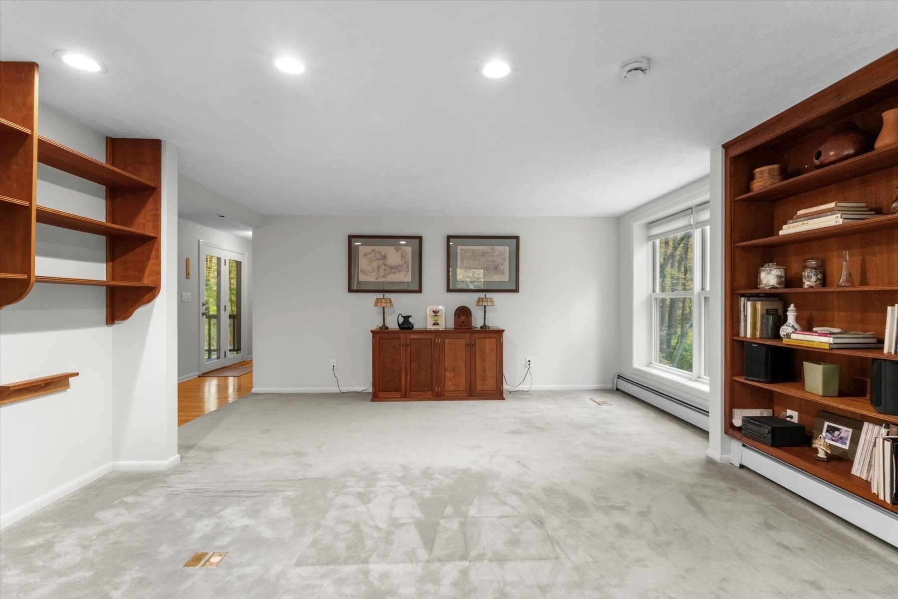 52 W Elm St Property Photo 15