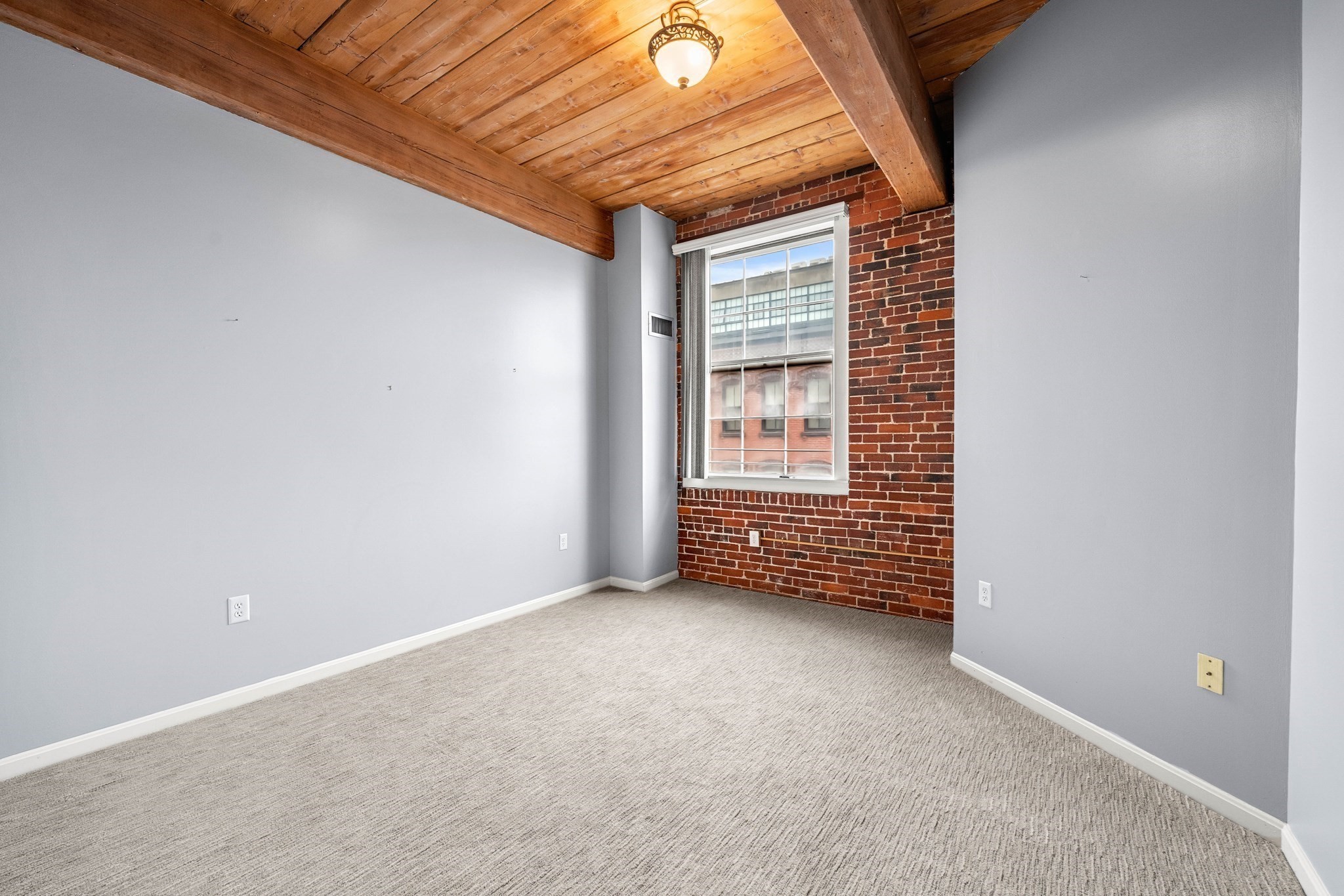 21 Wingate # 402 Property Photo 20