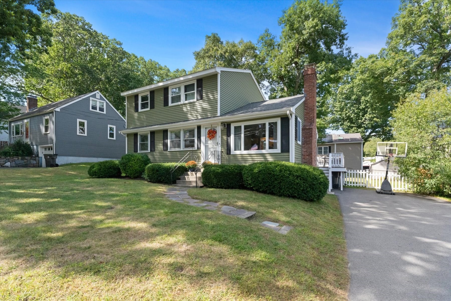 11 Lookout Avenue Property Photo 1