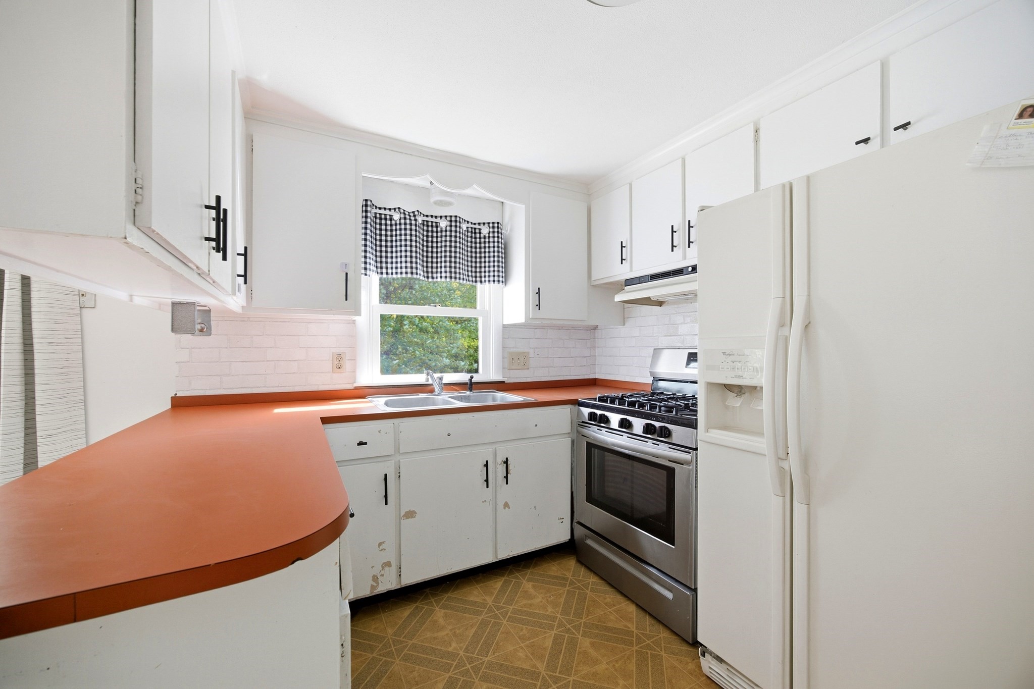 15 Edison Dr Property Photo 18