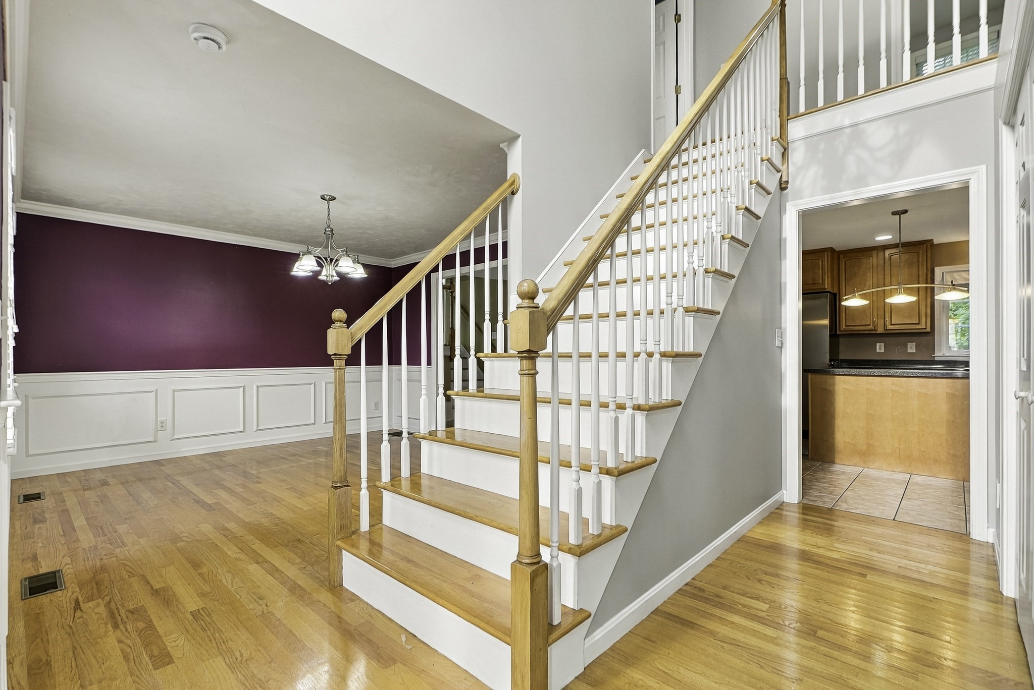 10 Jonathan Cir Property Photo 16
