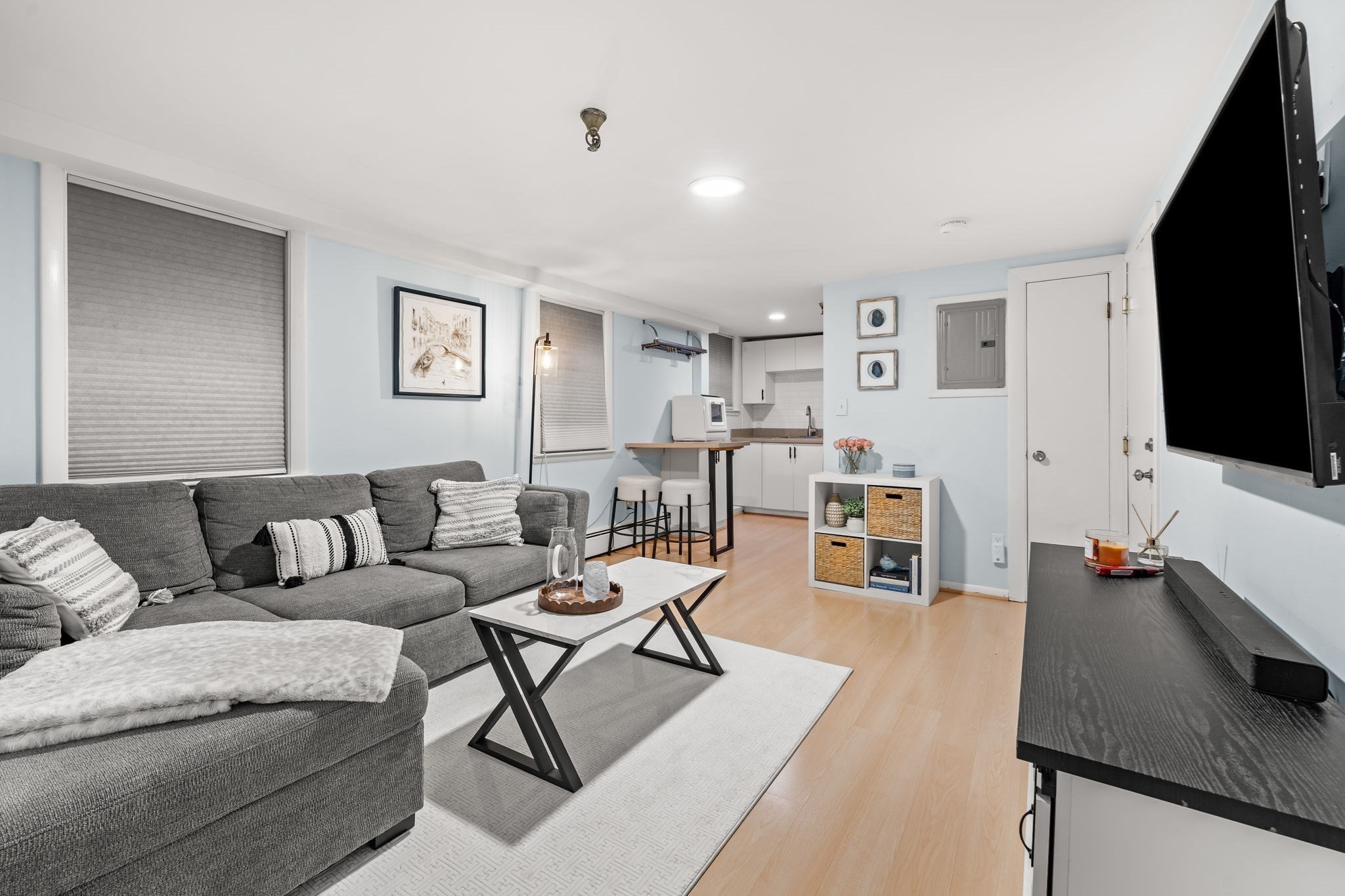 259 Beacon St # 4 Property Photo 3