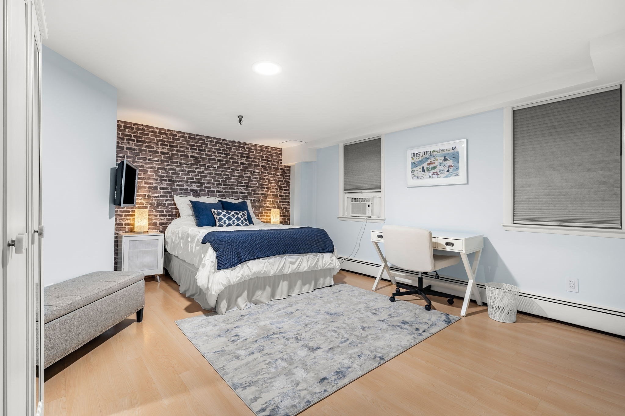 259 Beacon St # 4 Property Photo 7