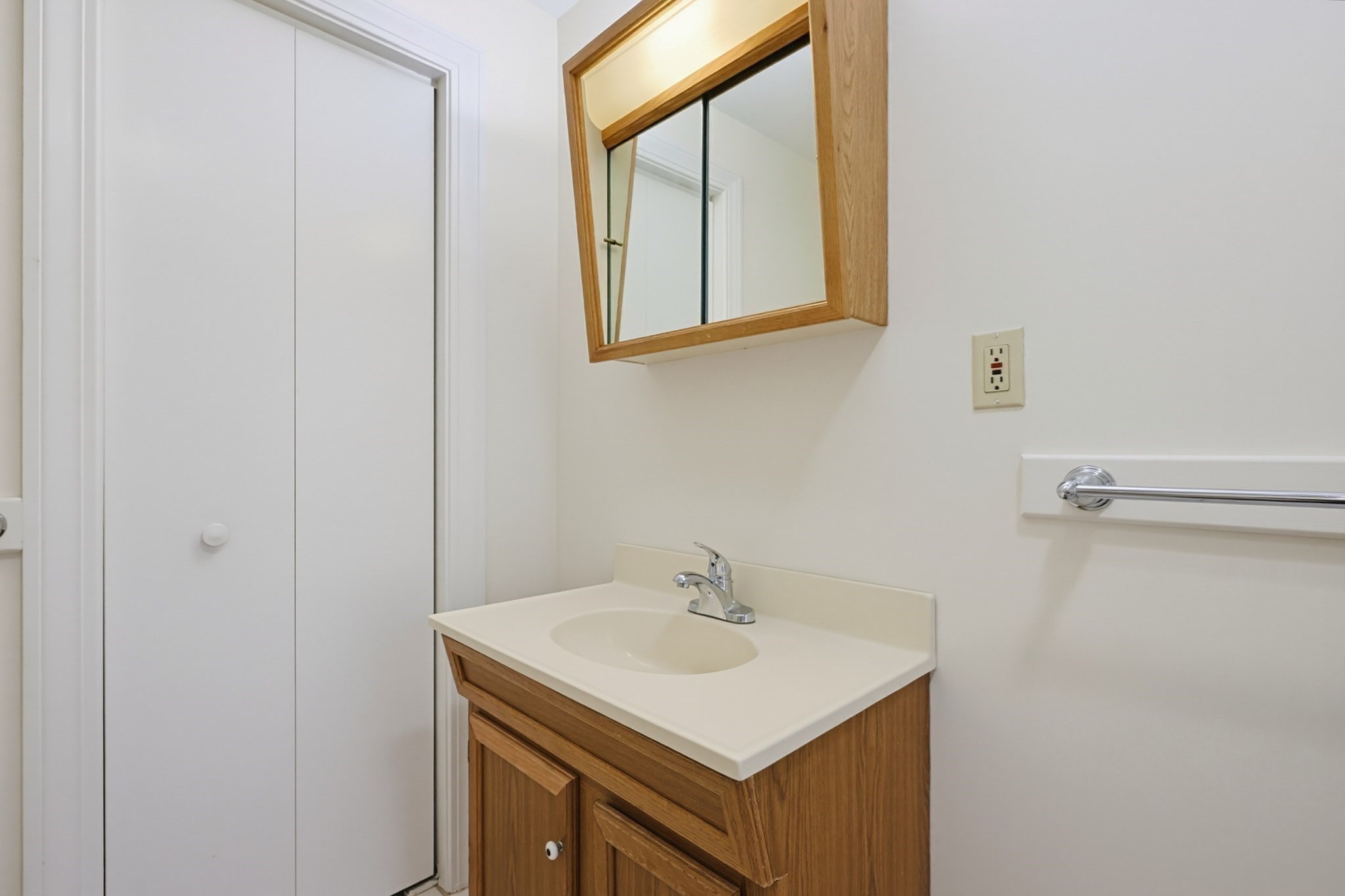 71 Parker Ave Property Photo 31