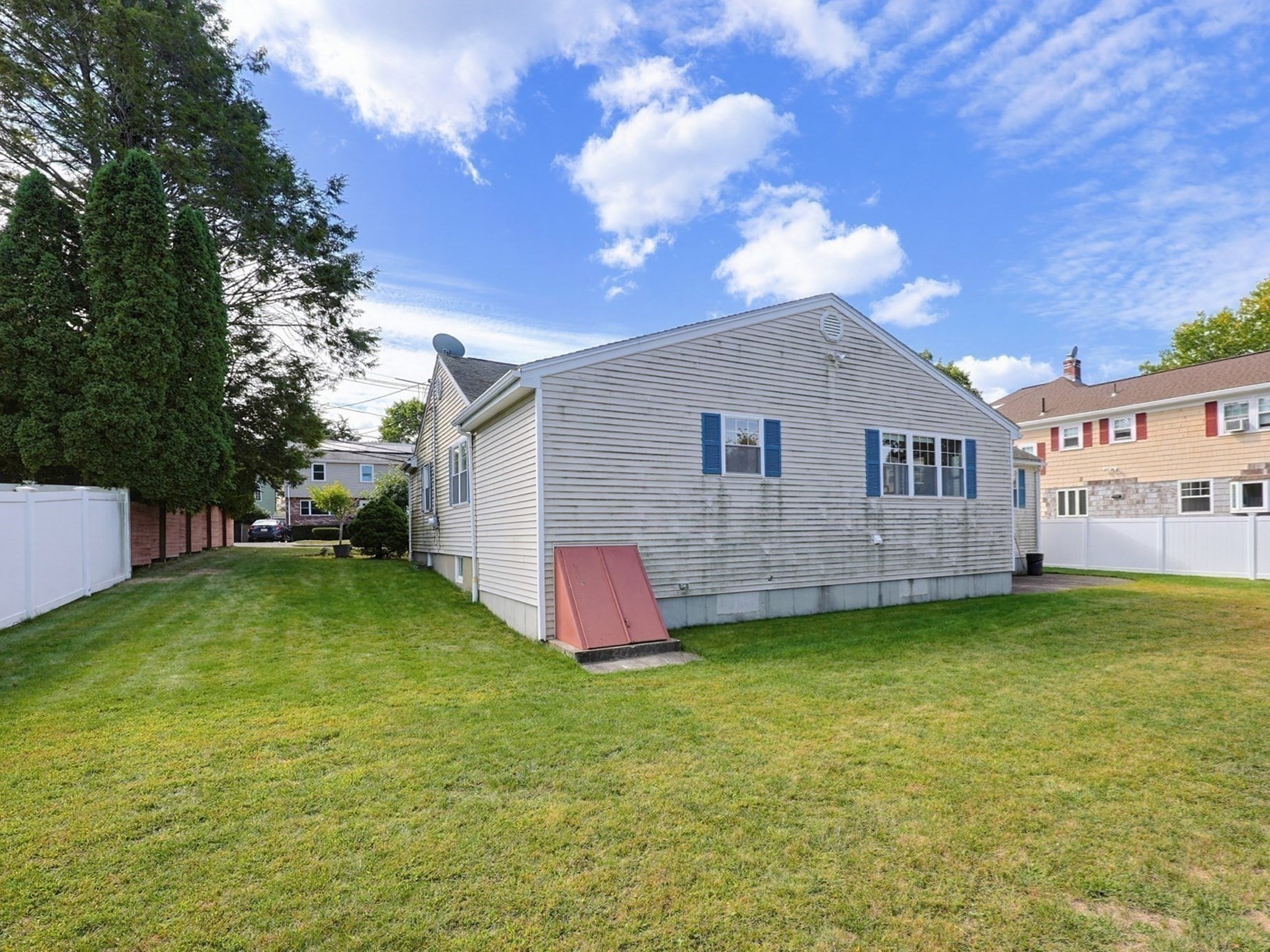 71 Parker Ave Property Photo 34