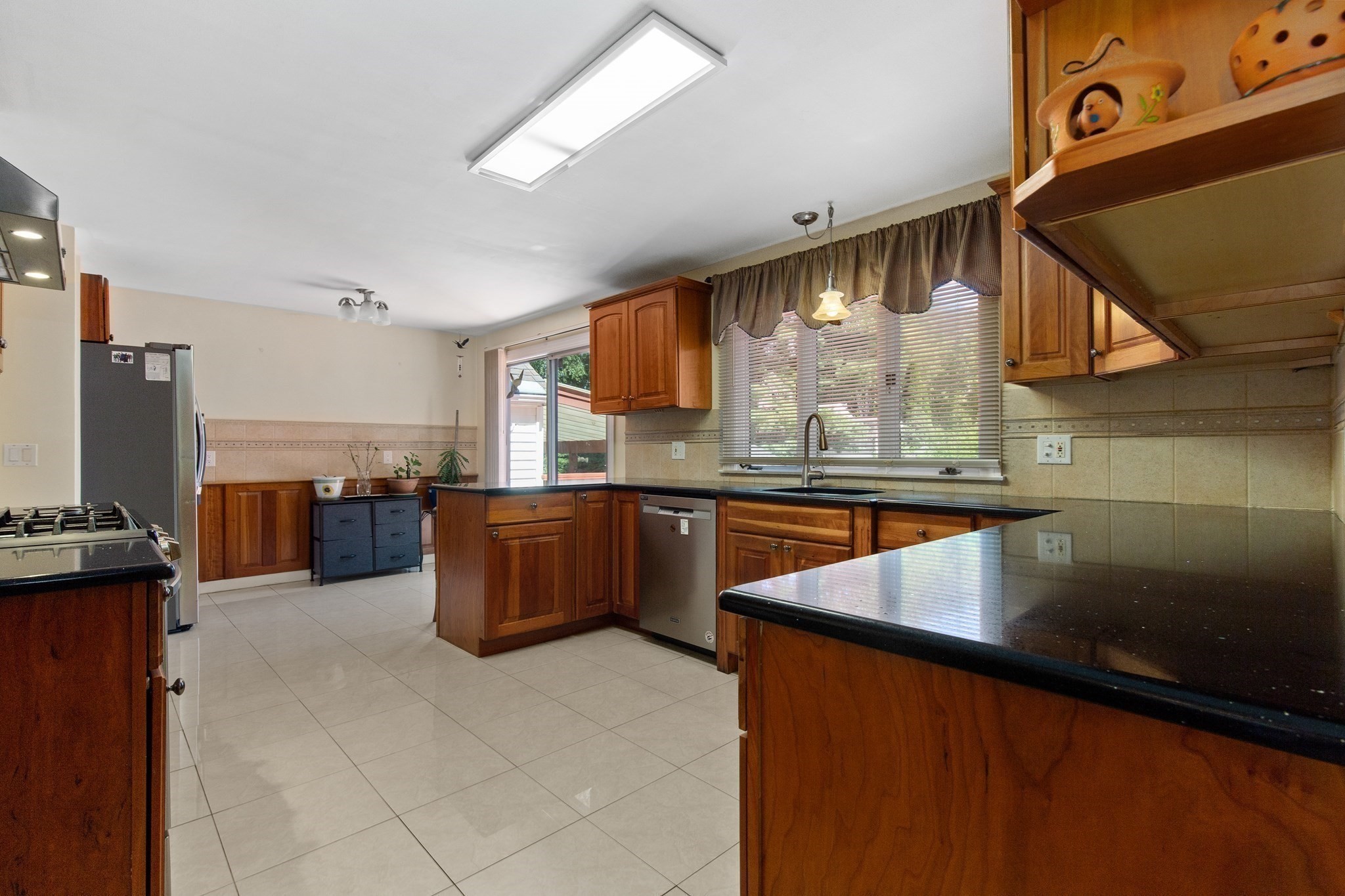 159 Braemoor Rd Property Photo 5