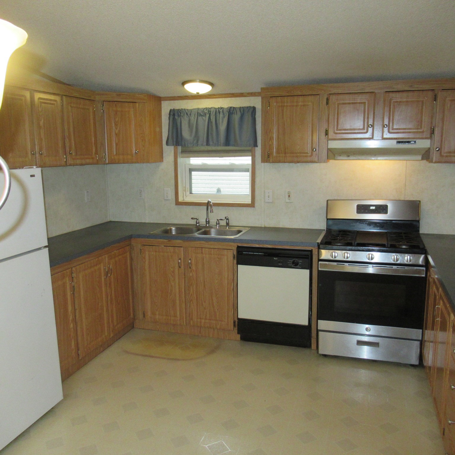 37 Mobile Ave # 37 Property Photo 9