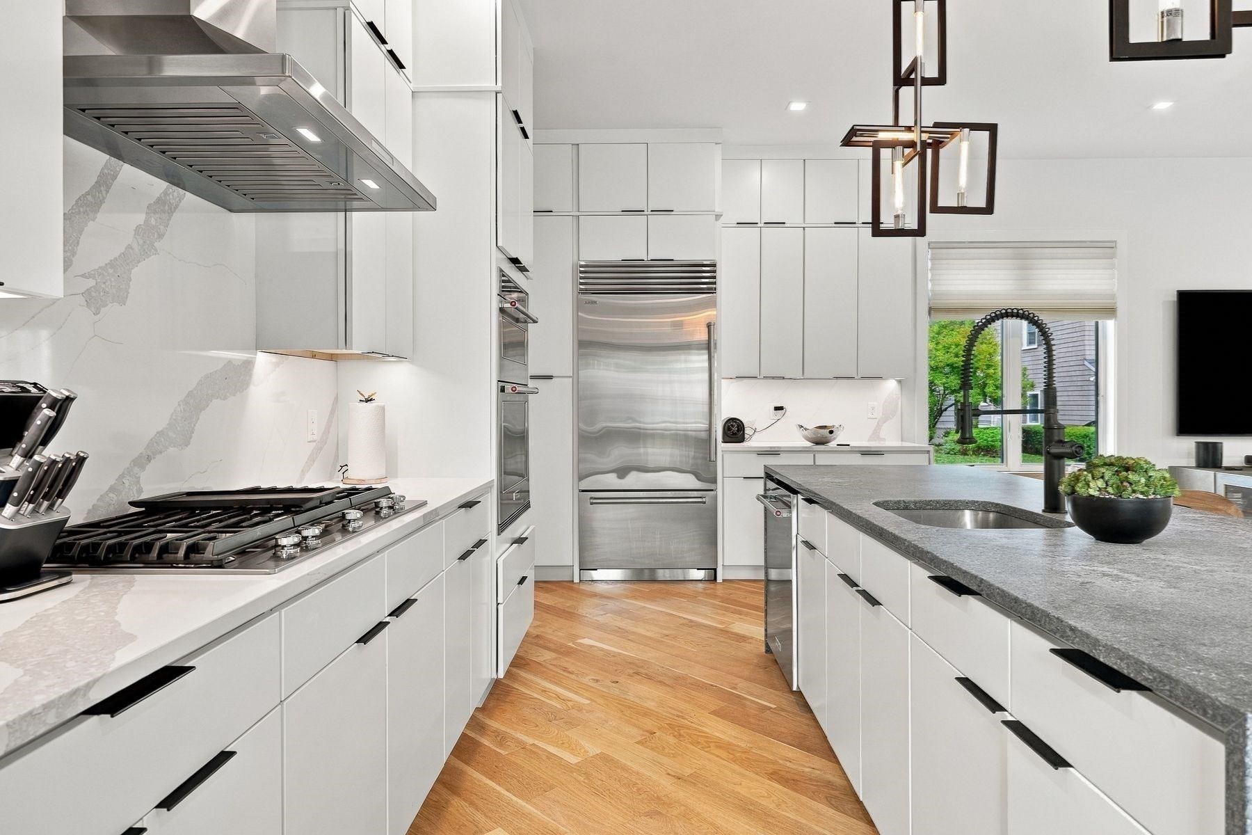 8 Dennison Ave Property Photo 6
