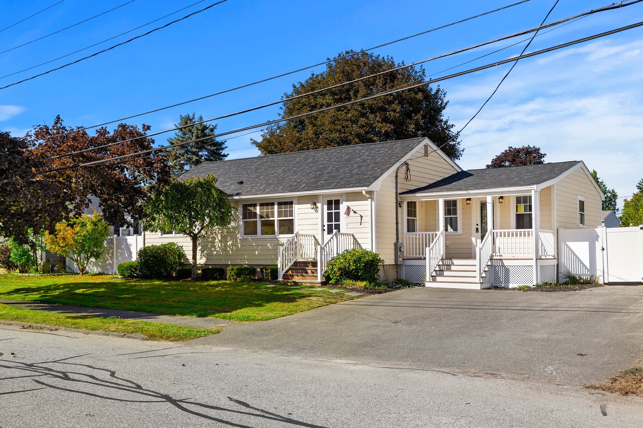 36 Macarthur Blvd Property Photo 1