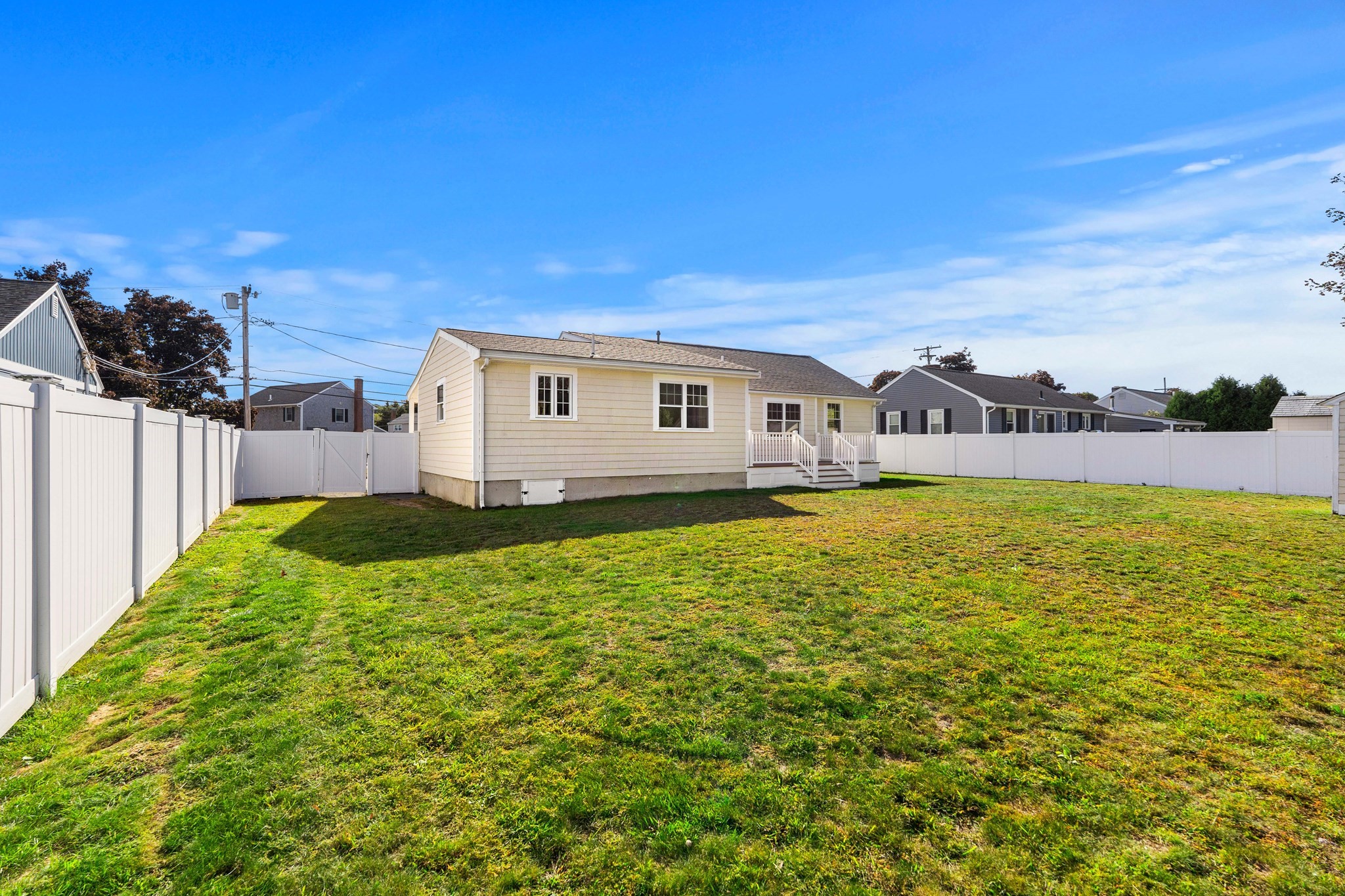 36 Macarthur Blvd Property Photo 4