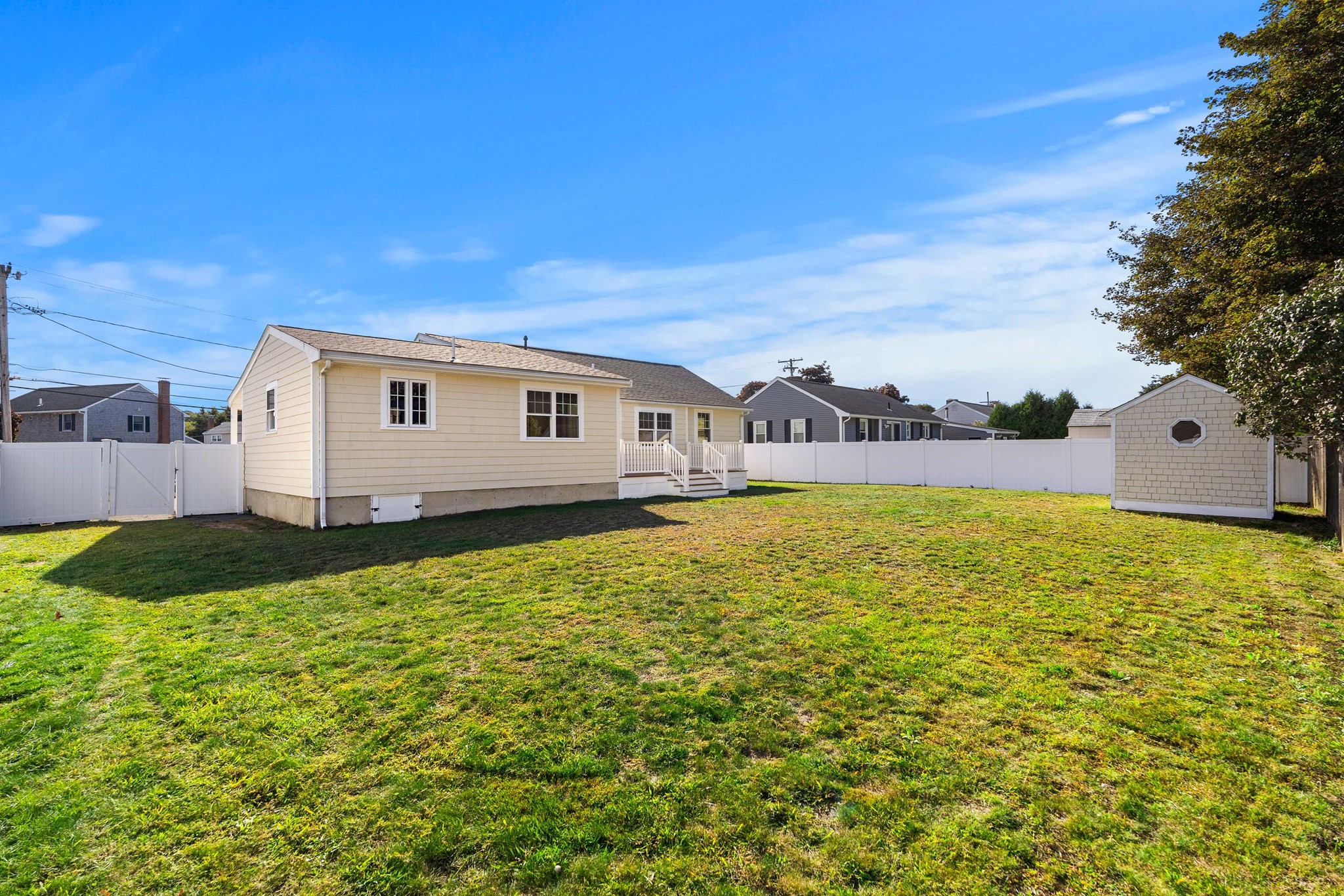 36 Macarthur Blvd Property Photo 5