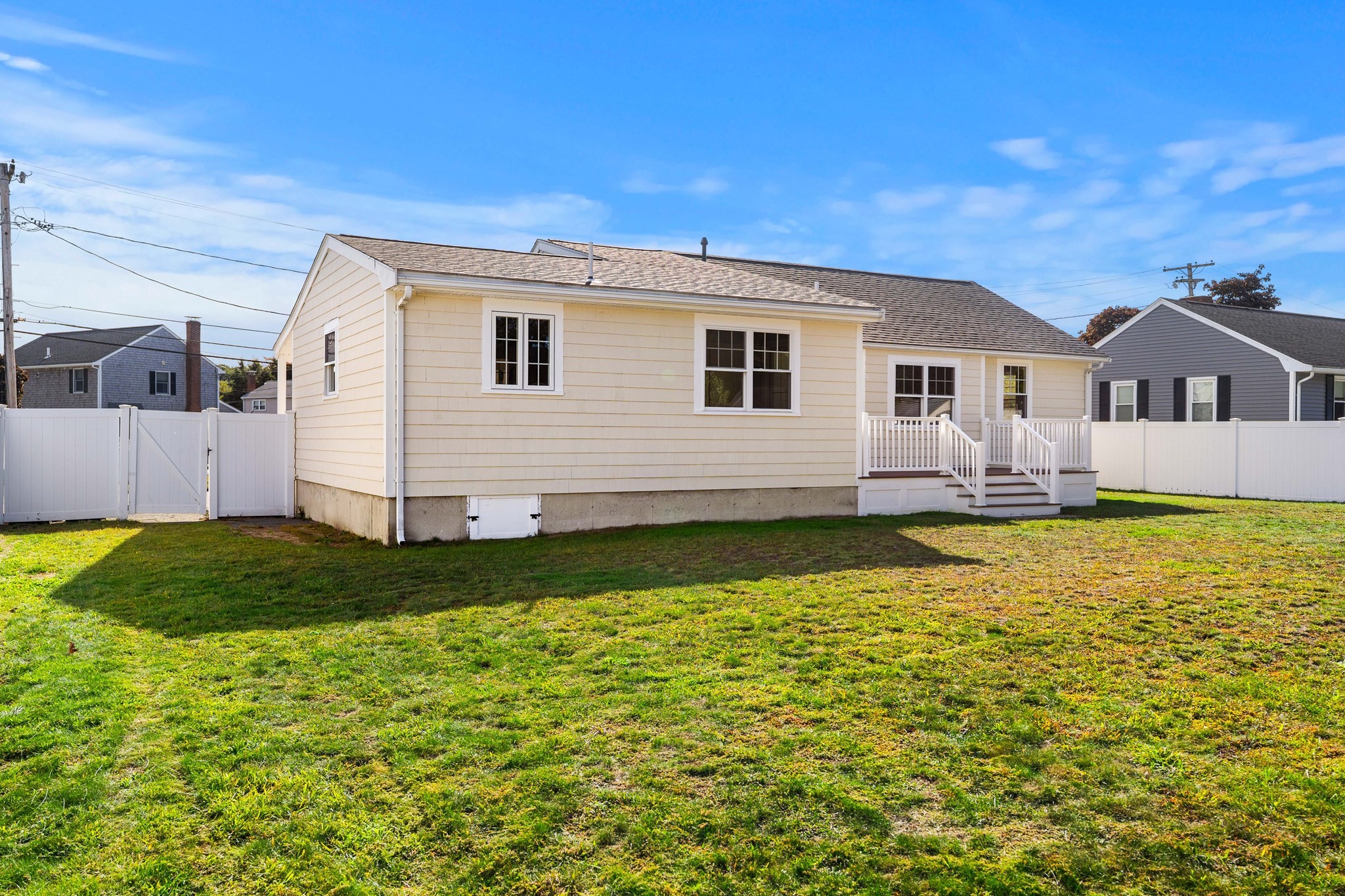 36 Macarthur Blvd Property Photo 6