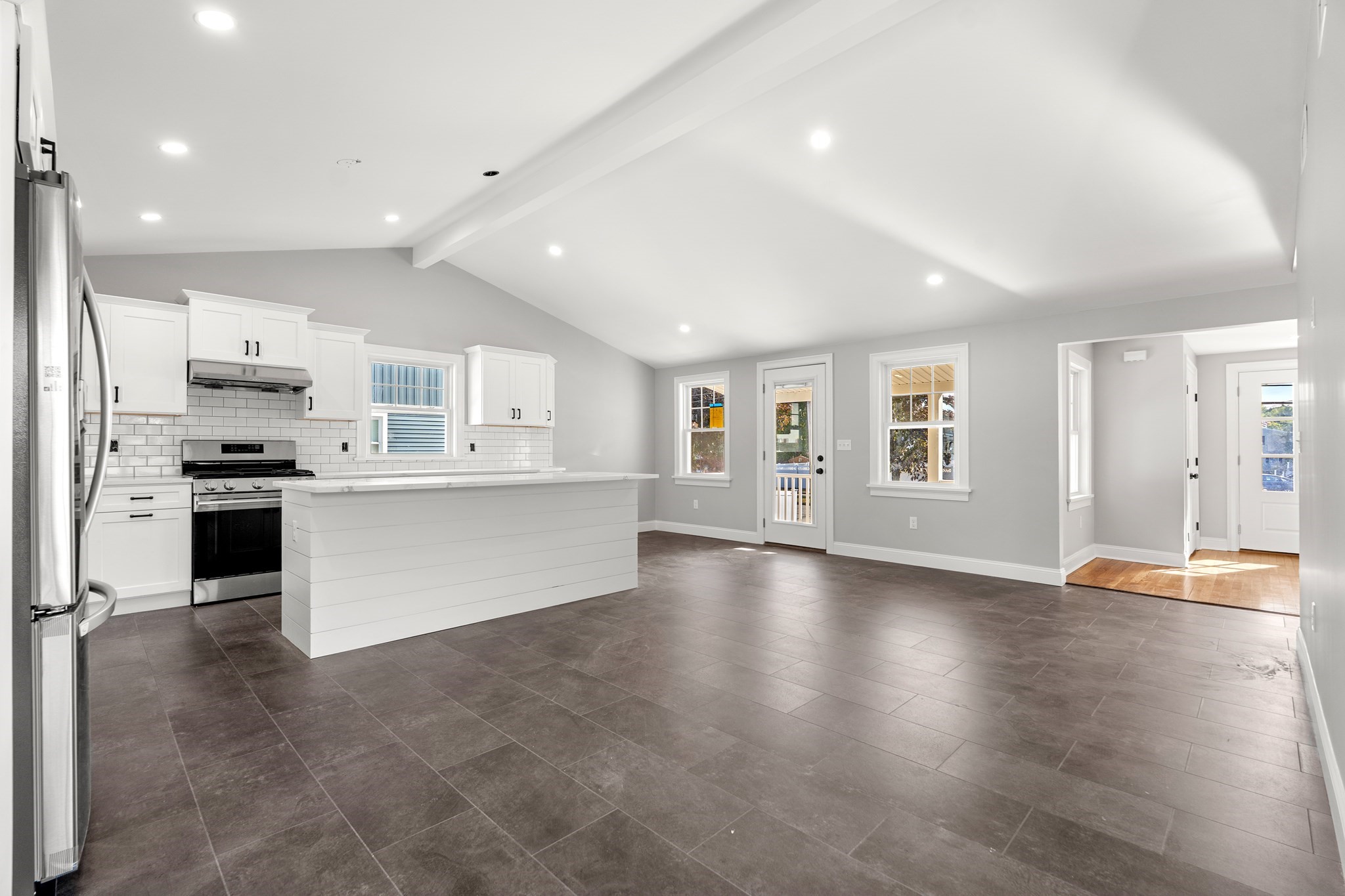 36 Macarthur Blvd Property Photo 12