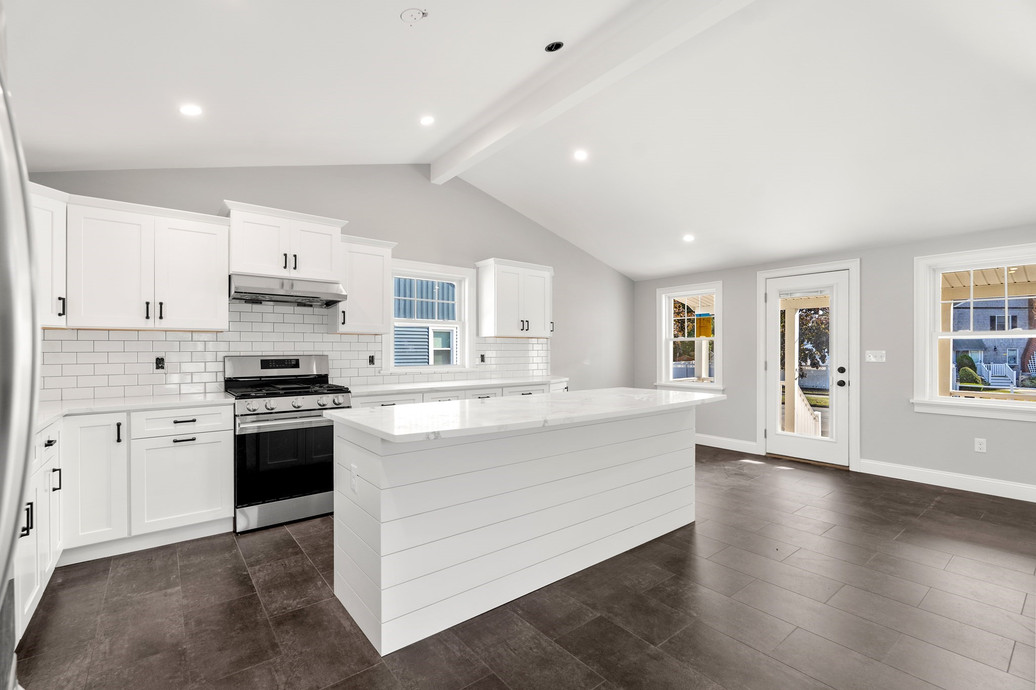 36 Macarthur Blvd Property Photo 14